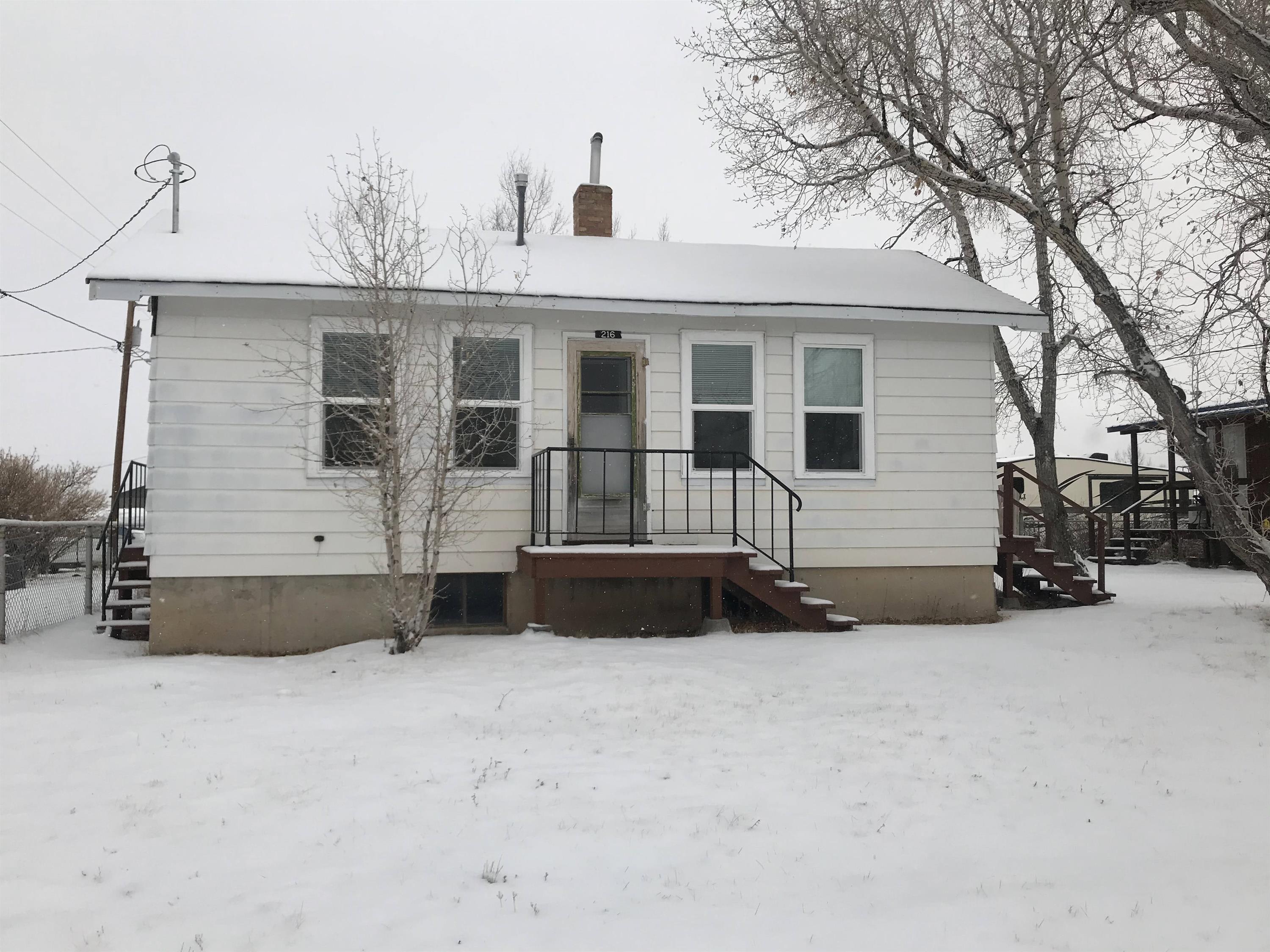 216 Noble Street – photo 1 of 20