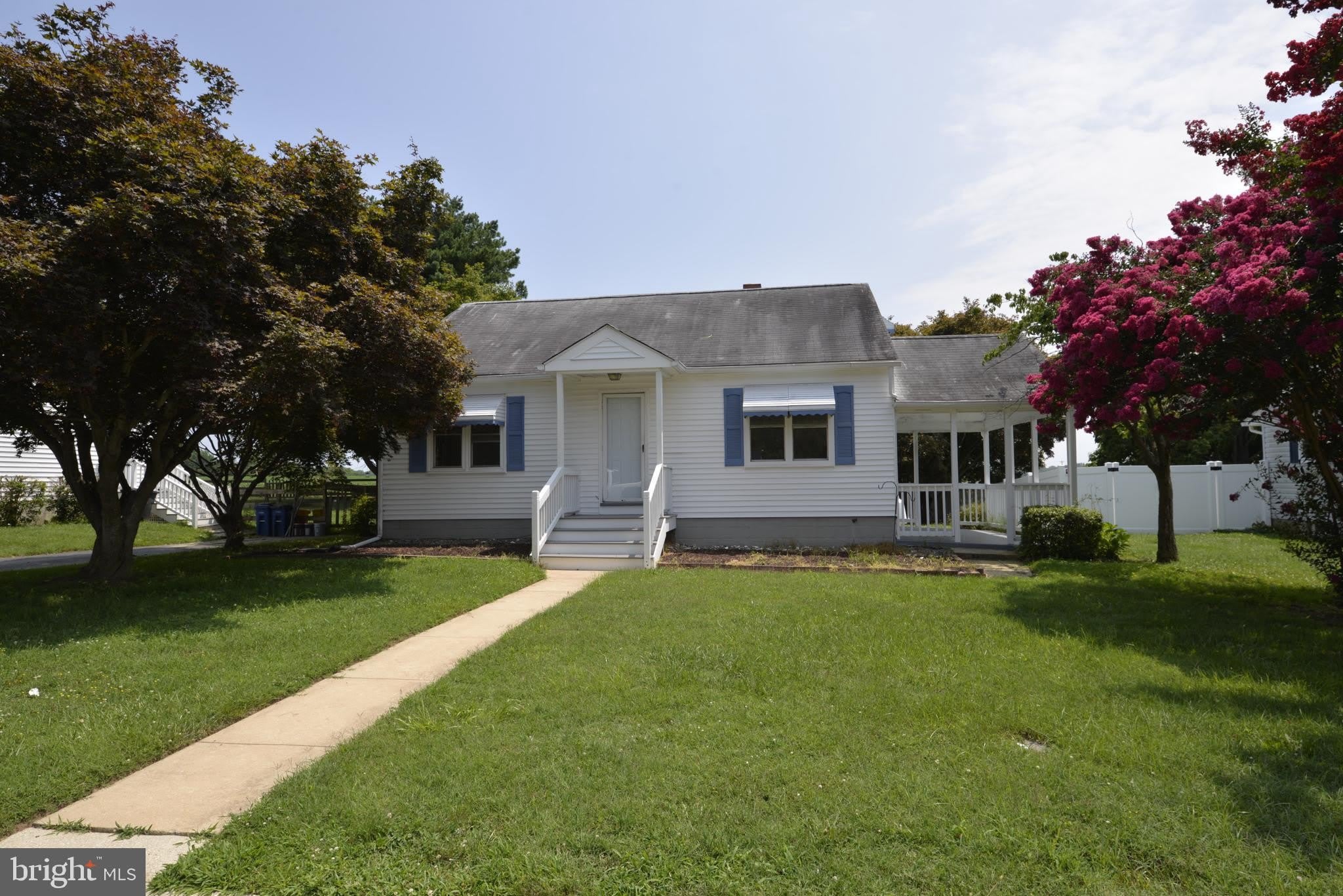 116 WALNUT Street – photo 1 of 14