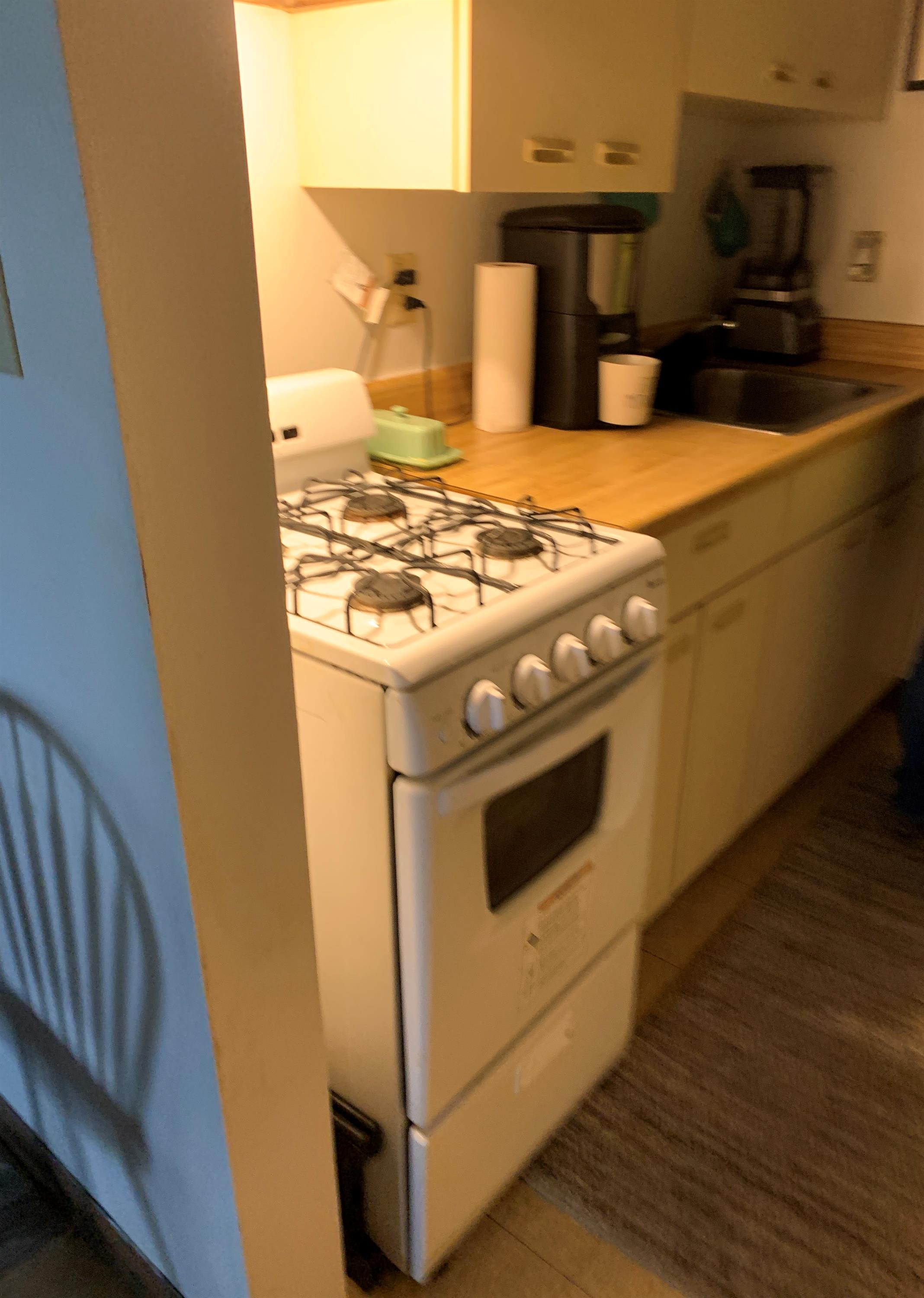 1611 1/2 East 29th Street – photo 1 of 6