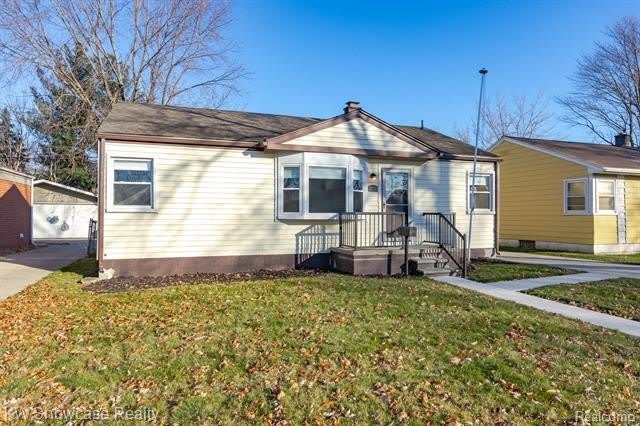 22705 RAYMOND Street – photo 1 of 22