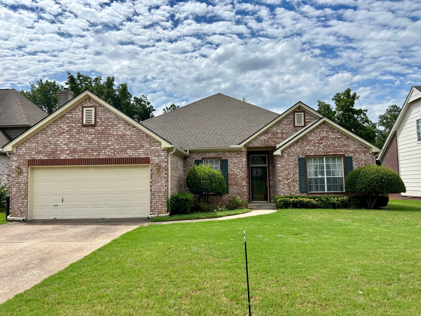 Gorgeous Custom Home In Southern Pointe Iv With Inground Pool – photo 1
