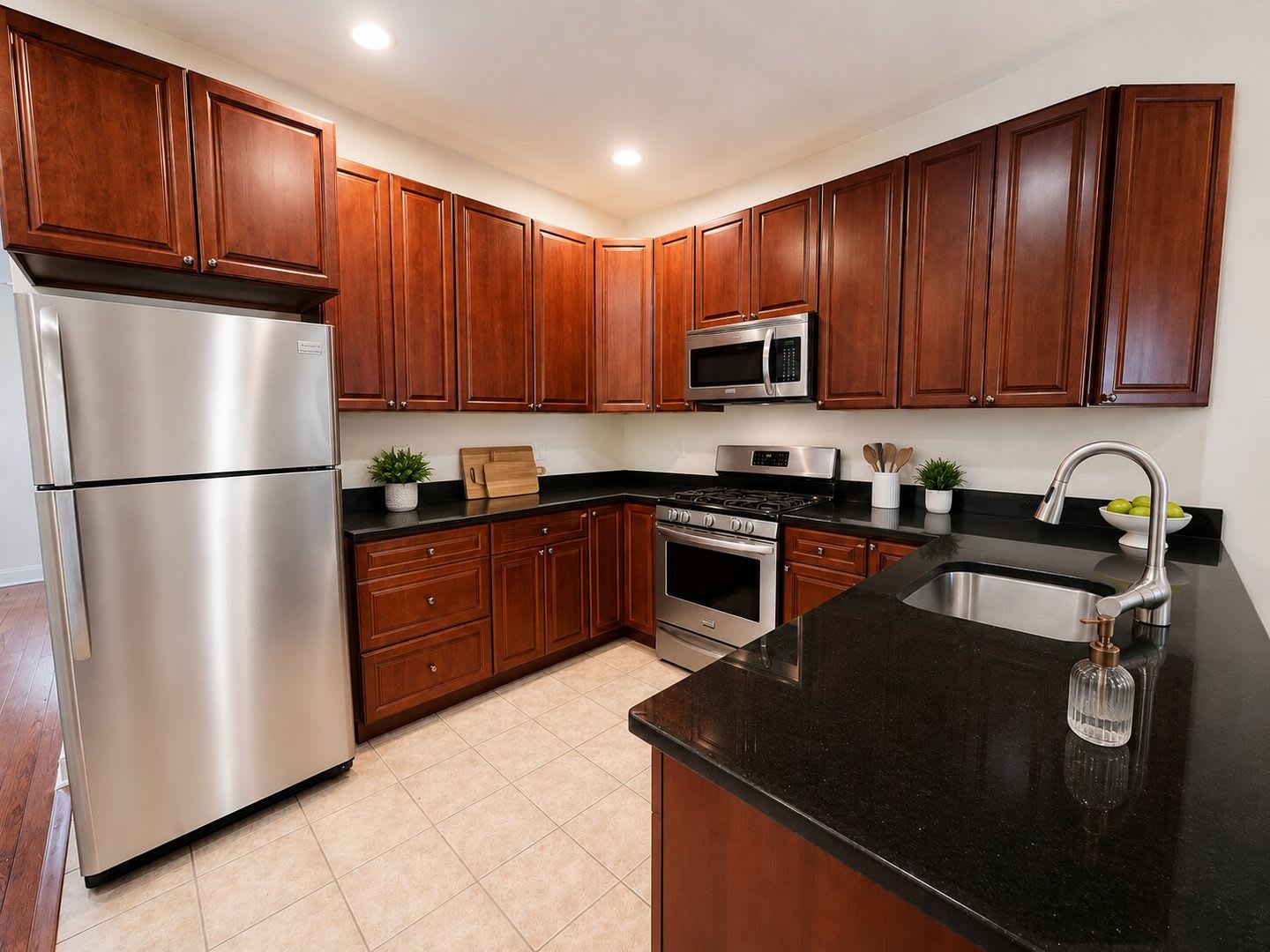 Spacious 7-Bedroom Home Near Temple University – photo 1