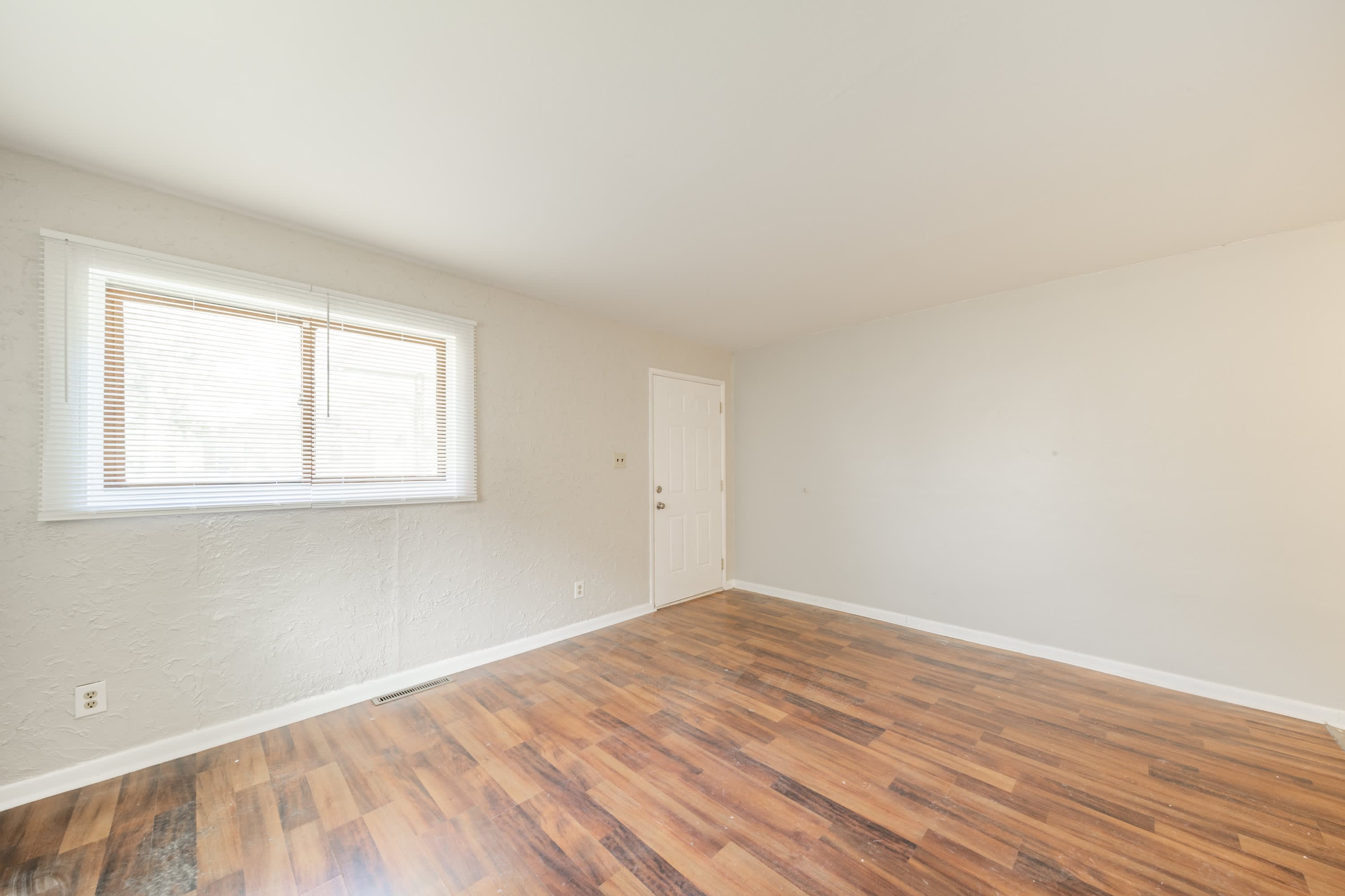 1719 North Livingston Avenue – photo 1