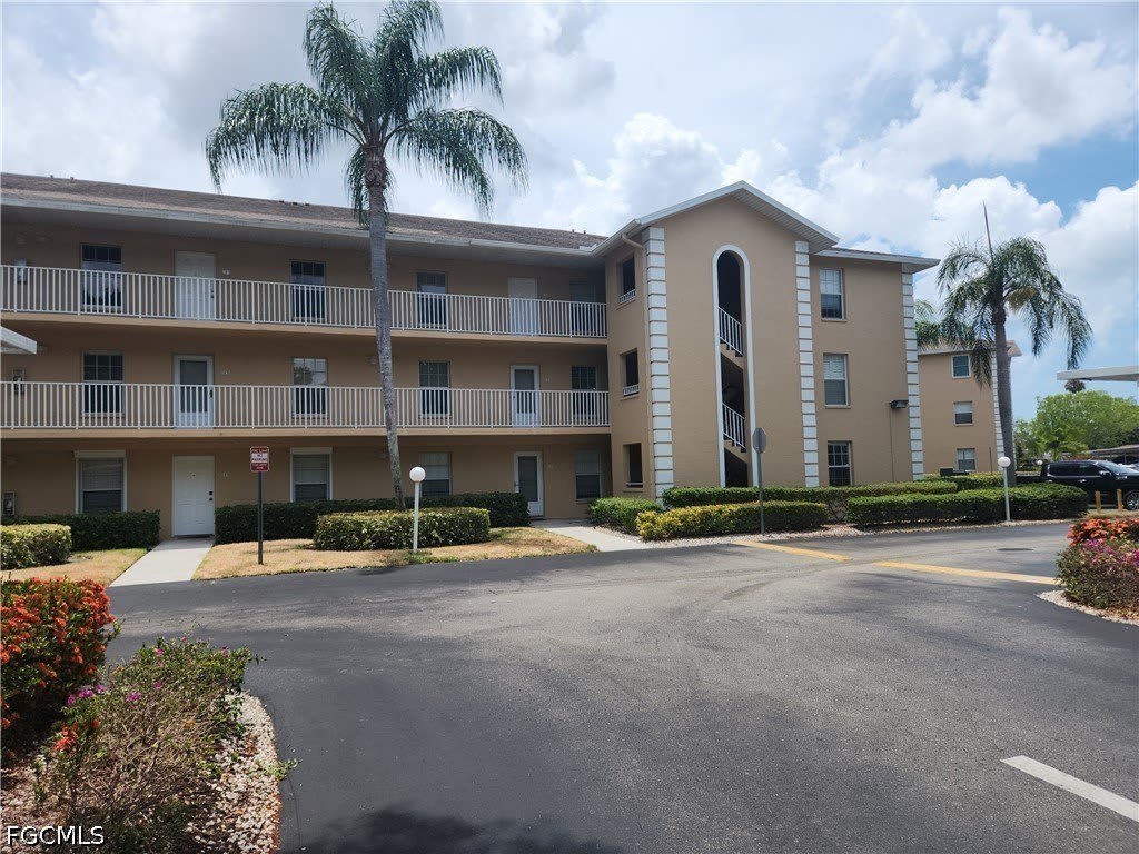 9660 Victoria Lane – photo 1
