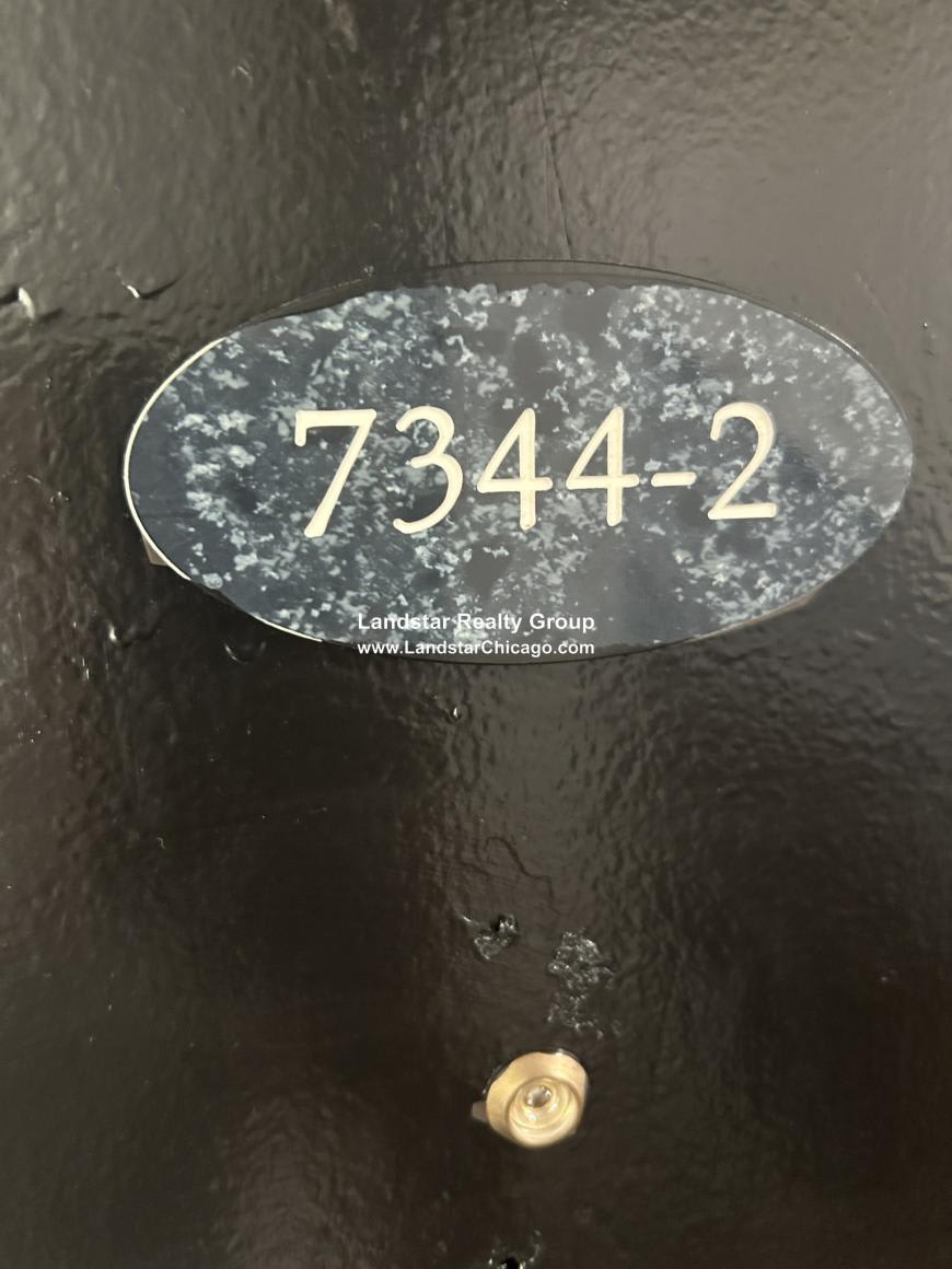 7344 North Damen Ave. – photo 1