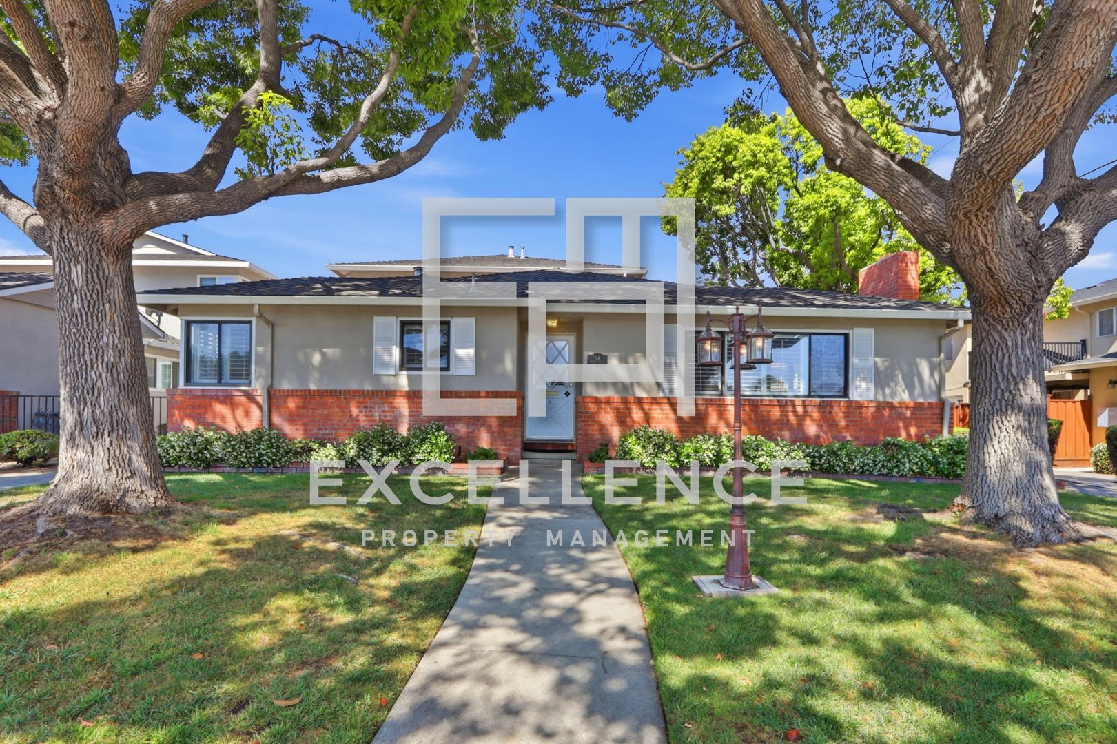 4Plex Front 2 1 5 With Office Unit 1 Car Garage Fireplace Enclosed Patio Ac Santa Clara Utilities – photo 1