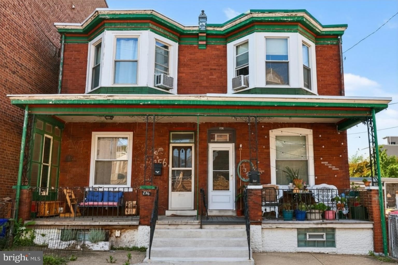 154 W SALAIGNAC Street – photo 1