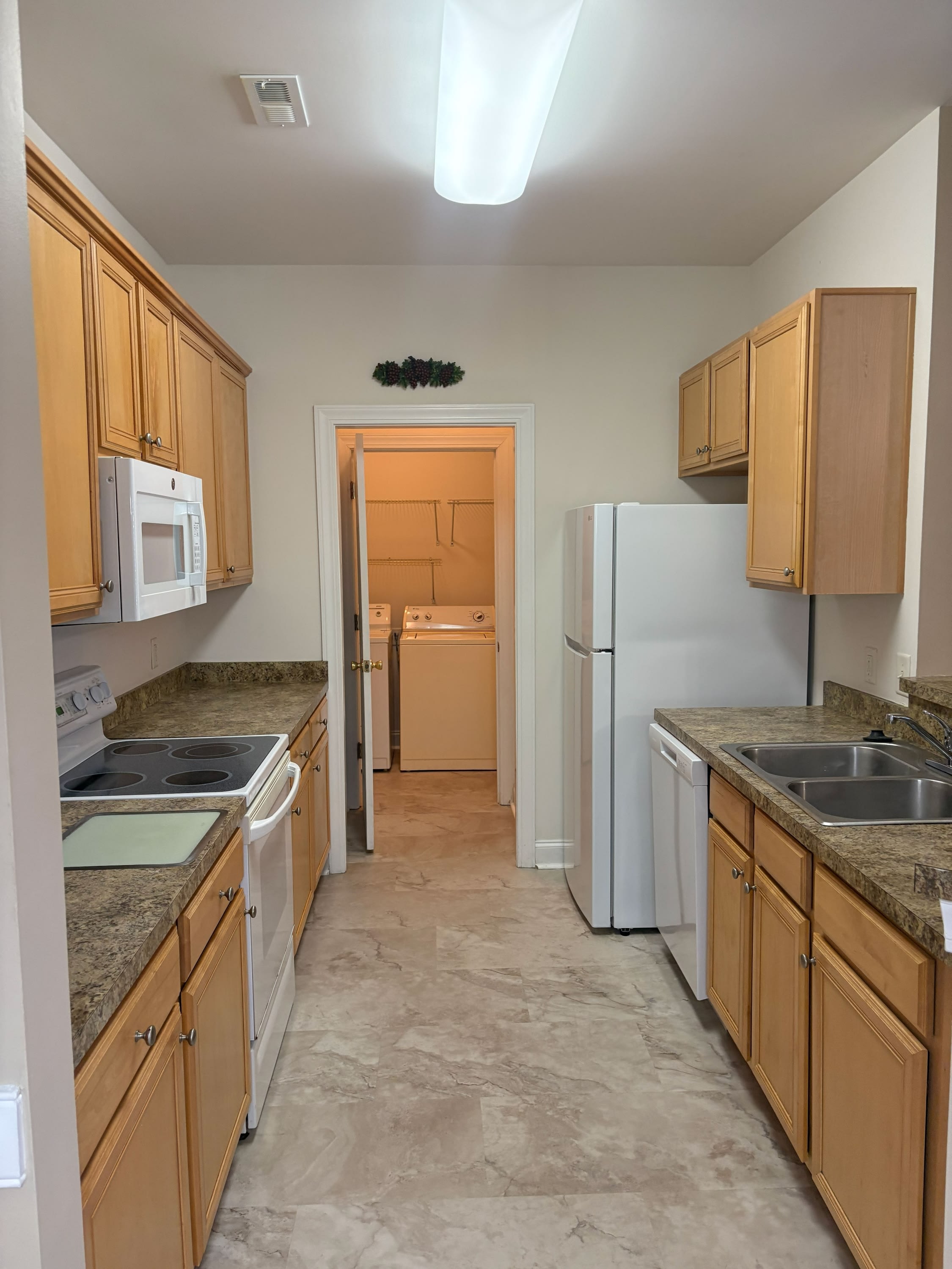 2037 B Silvercrest Dr – photo 1