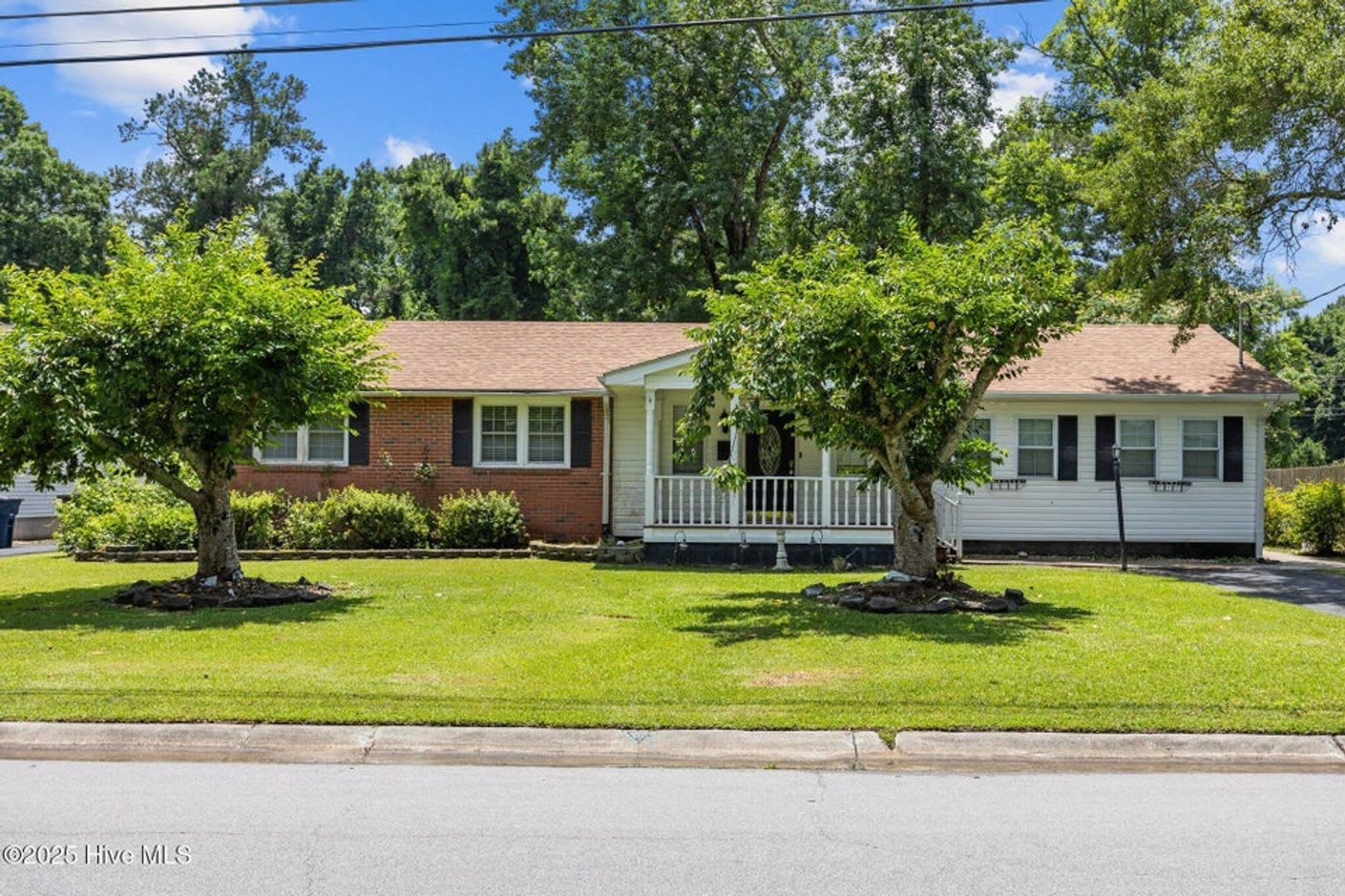 Spacious updated home in Jax – photo 1