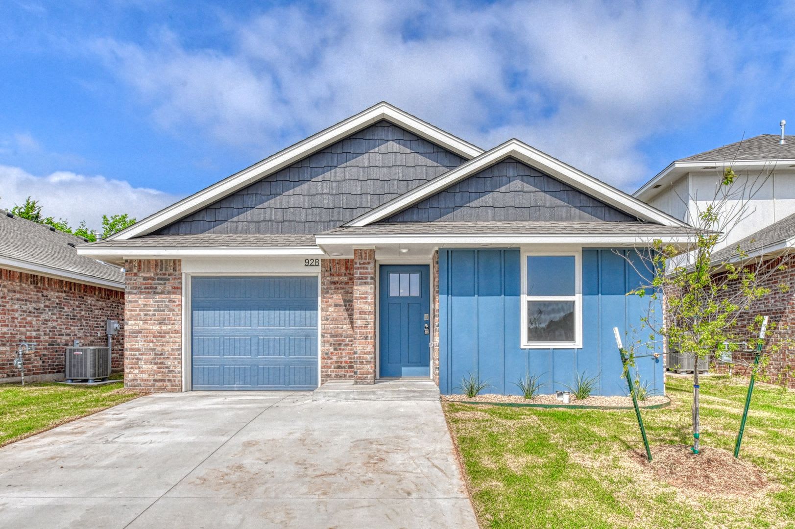 Move In Special: August Rent Free! – photo 1