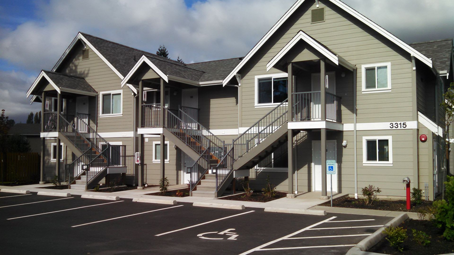 Shuksan Apartments – photo 1
