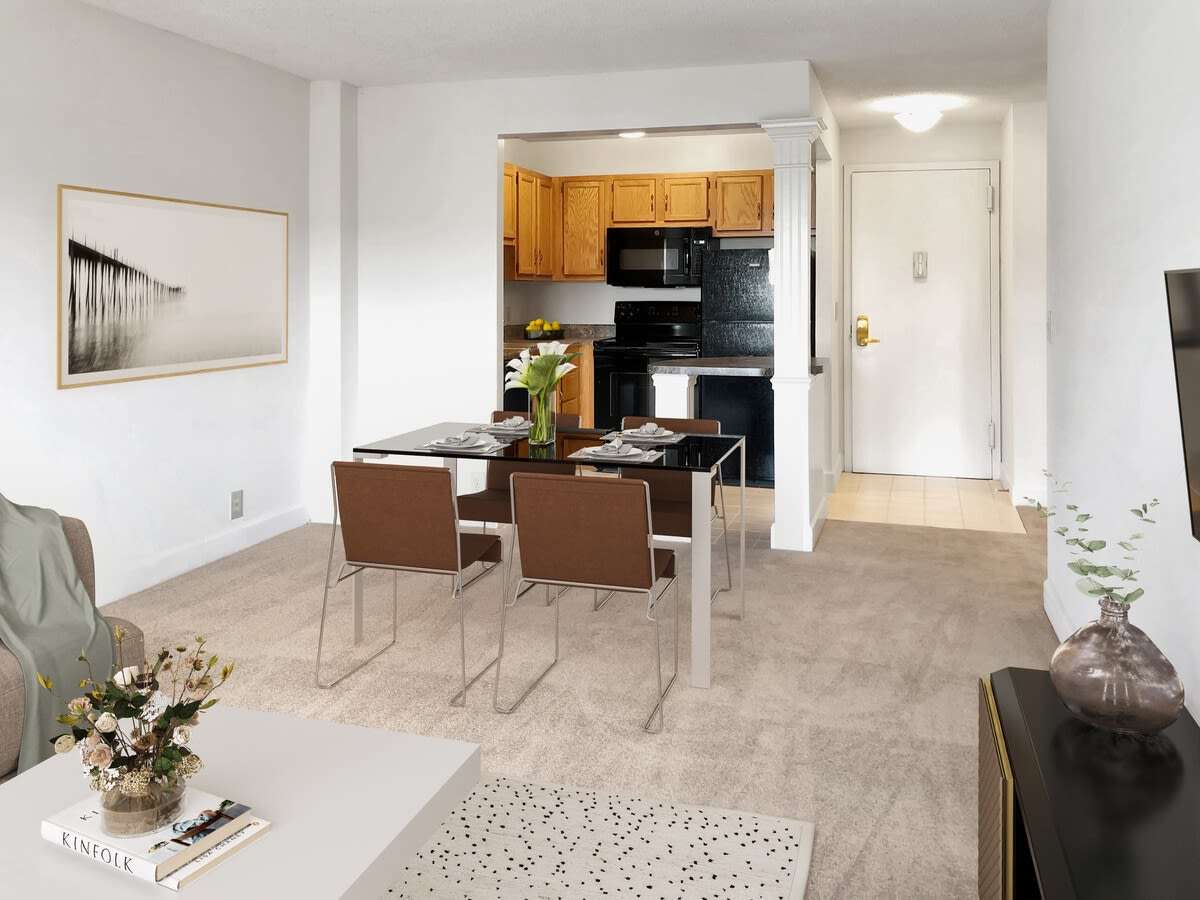 Towne Towers – photo 1