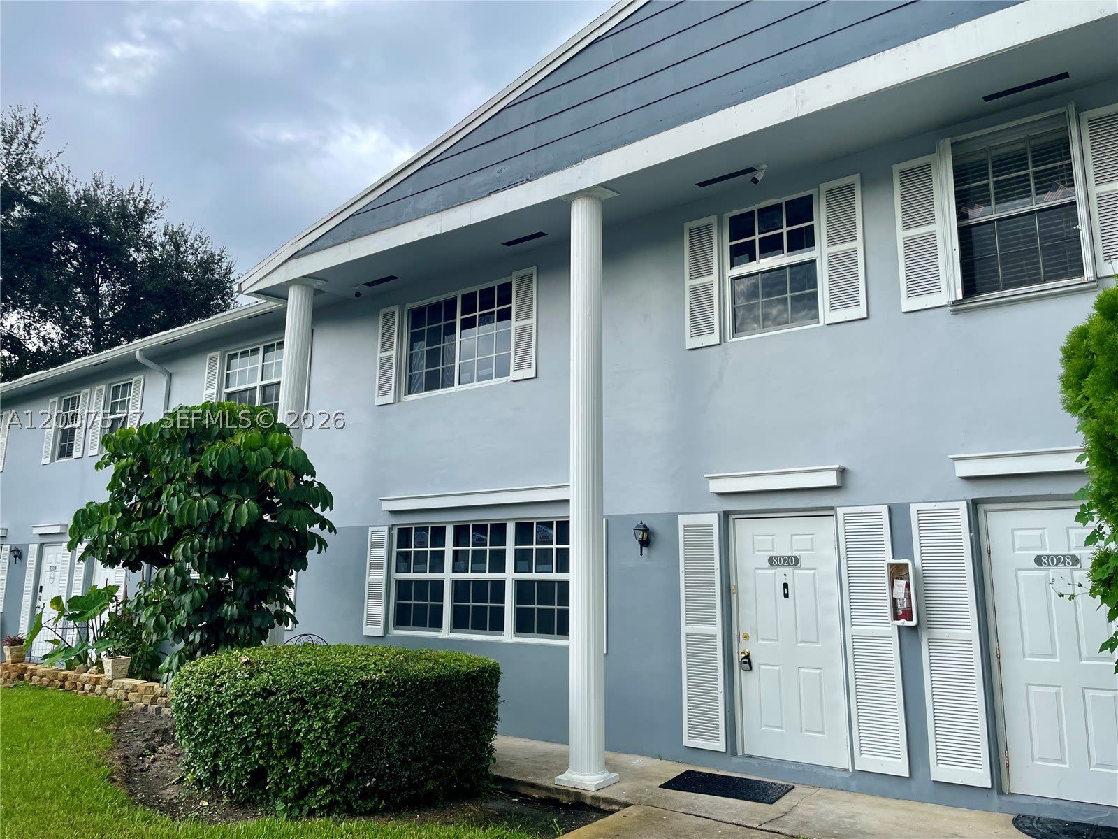 8020 SW 17th Pl – photo 1
