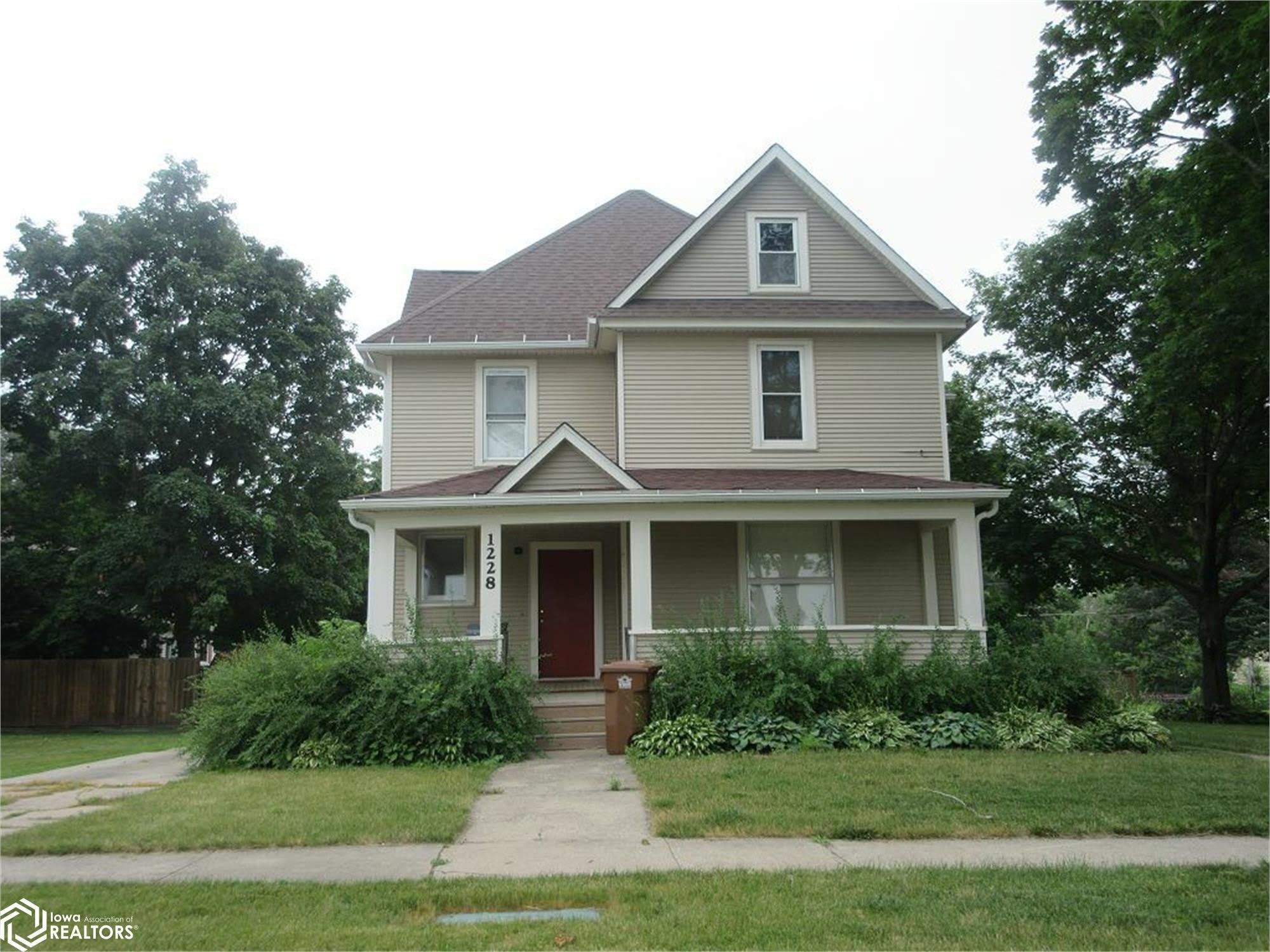 1228 1/2 Main Street
