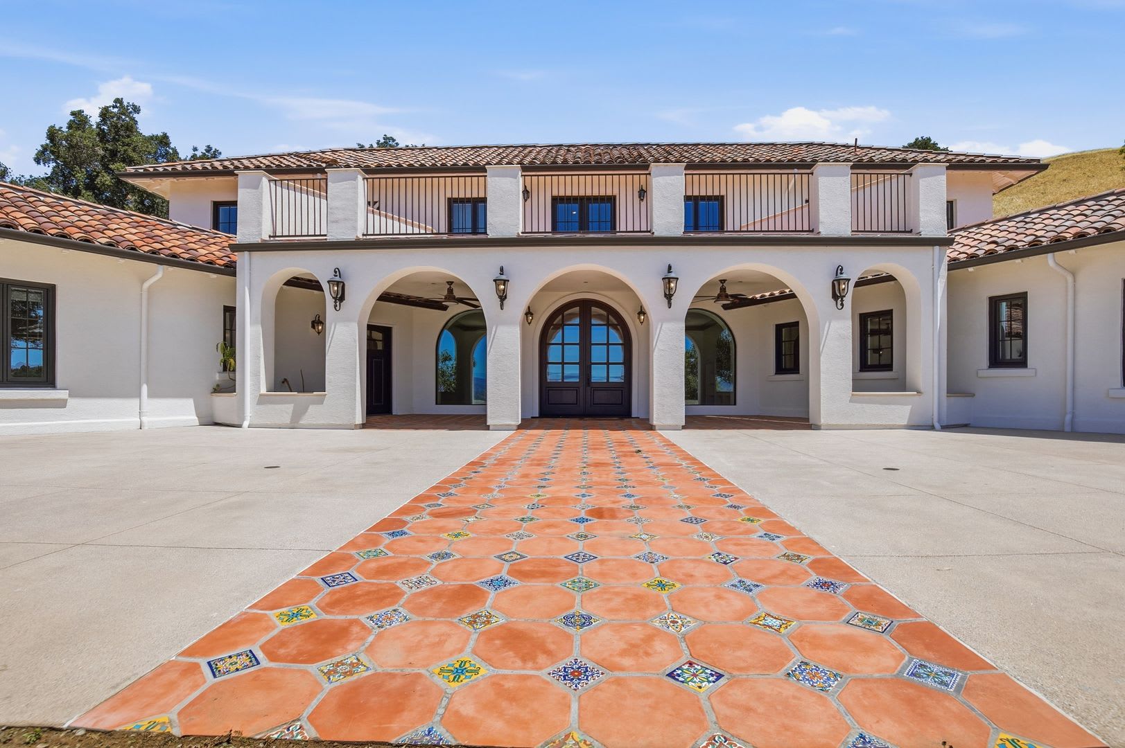 Luxury Foothills Estate – photo 1 of 30