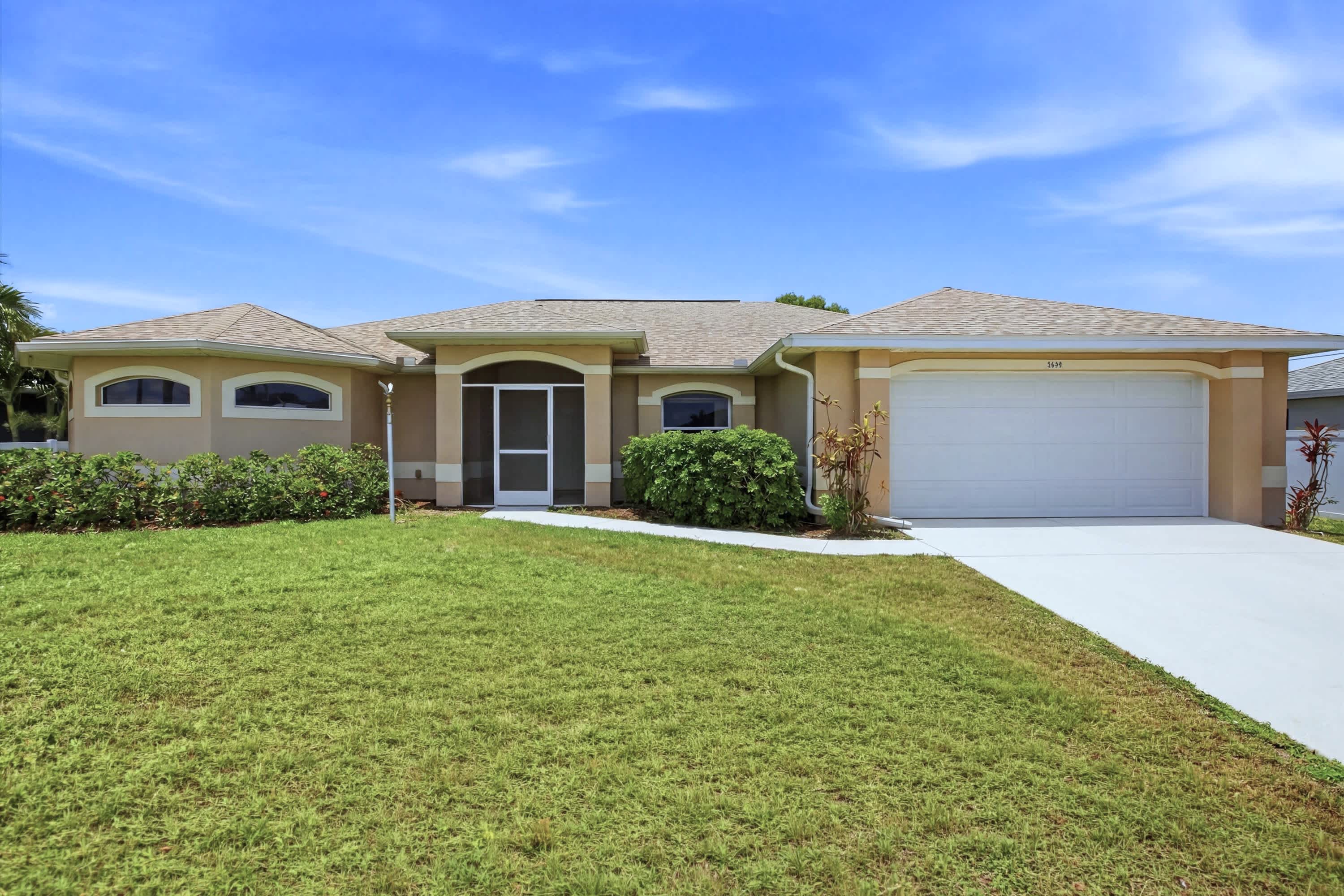 2600 SW 1st St – photo 1
