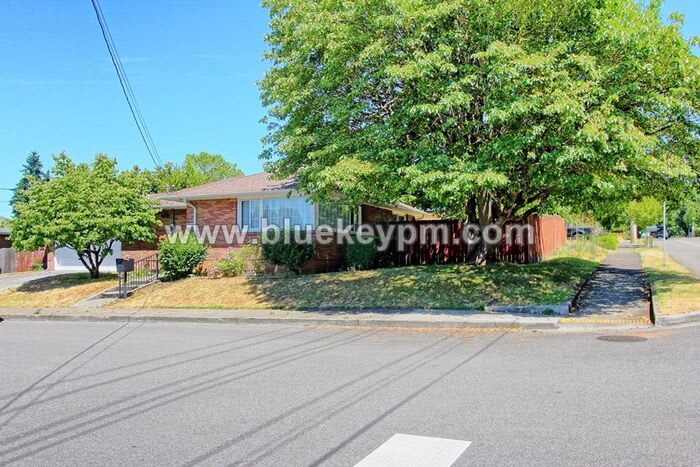 1102 Northwest 41st Street – photo 1