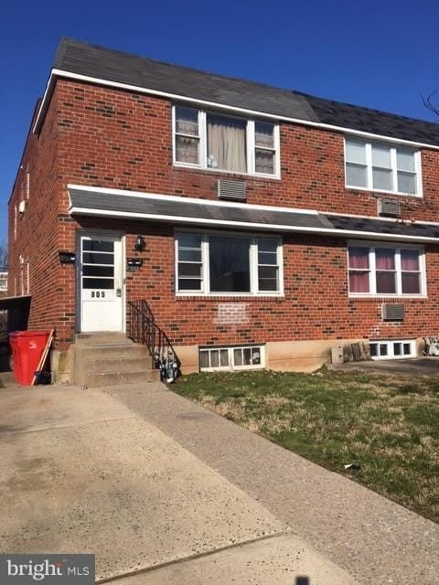 805 Selma Street – photo 1 of 148