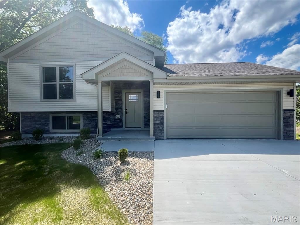 3775 Wanda Road – photo 1 of 15
