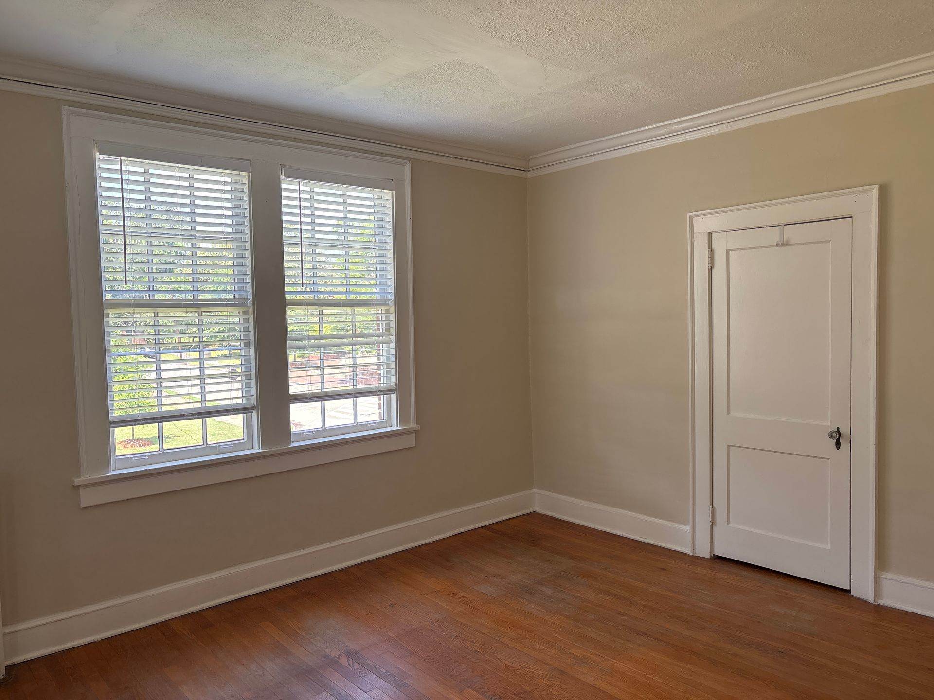 Colonial Court – photo 1