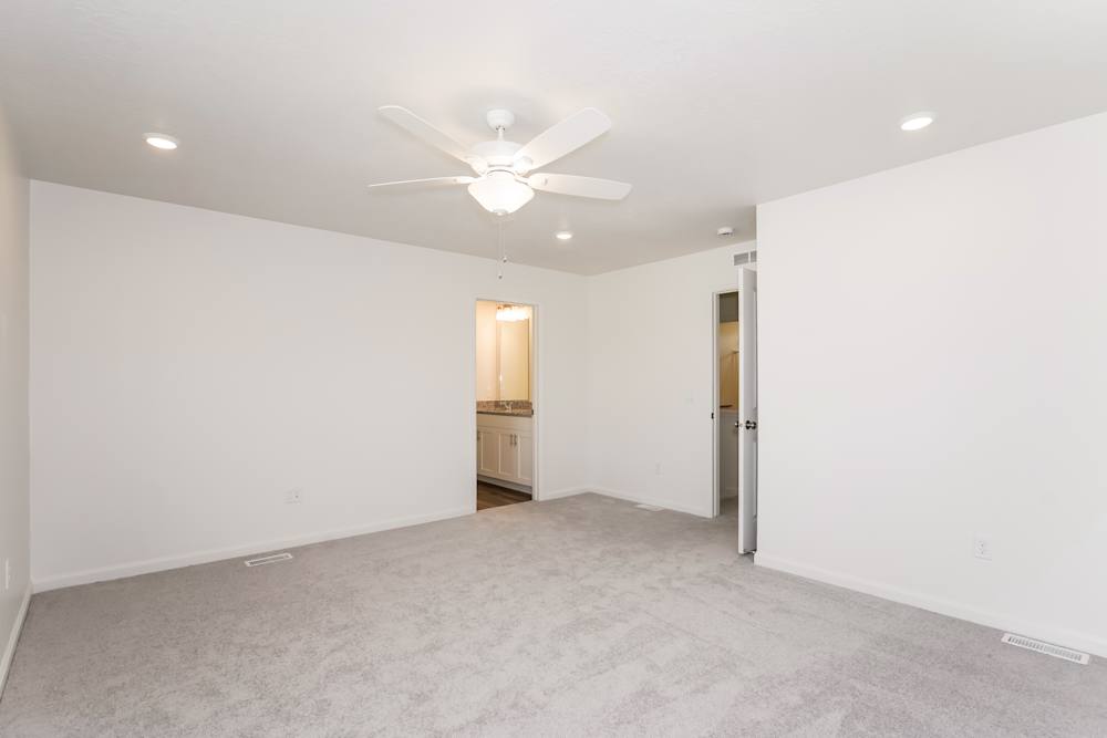 2328 Rosendale Village Avenue – photo 1