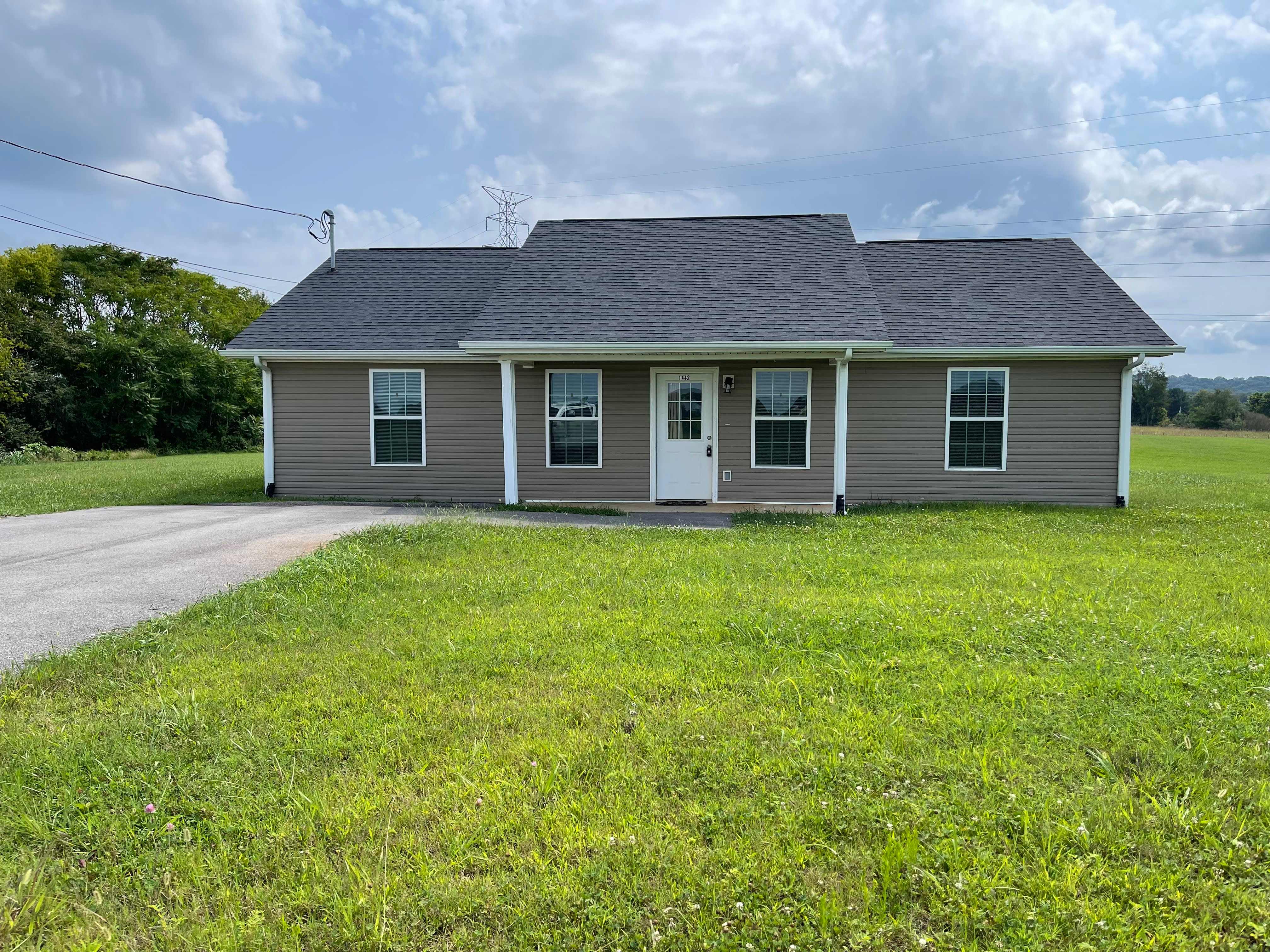 1442 Quarles Rd – photo 1 of 18
