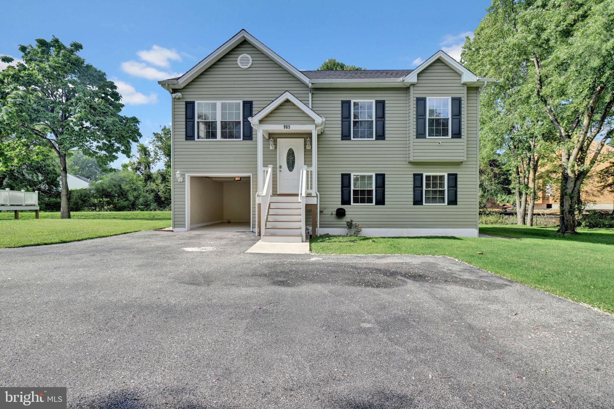 965 OLD ANNAPOLIS NECK Road – photo 1 of 29