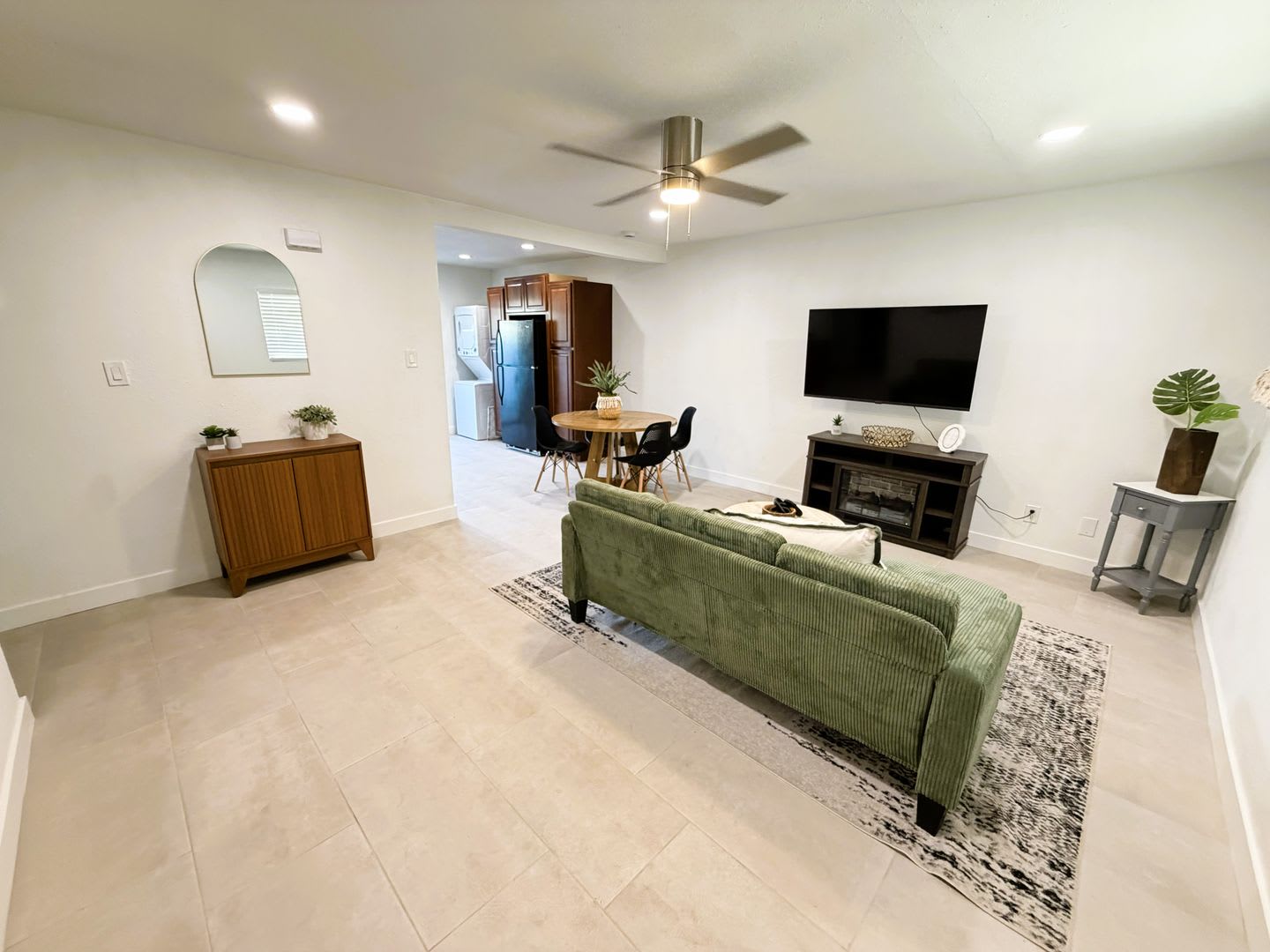 Move In Specials 1 Month Free Remodeled 2 Bed 2 Bath Rental Near Old Town Scottsdale – photo 1