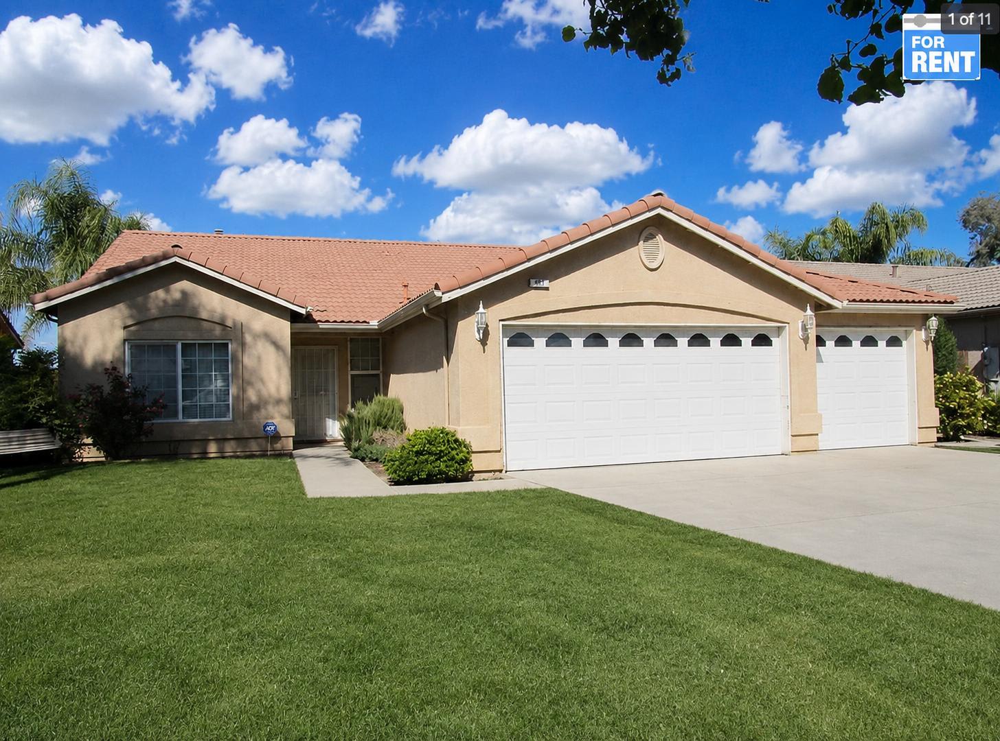 967 Golf Avenue – photo 1 of 10