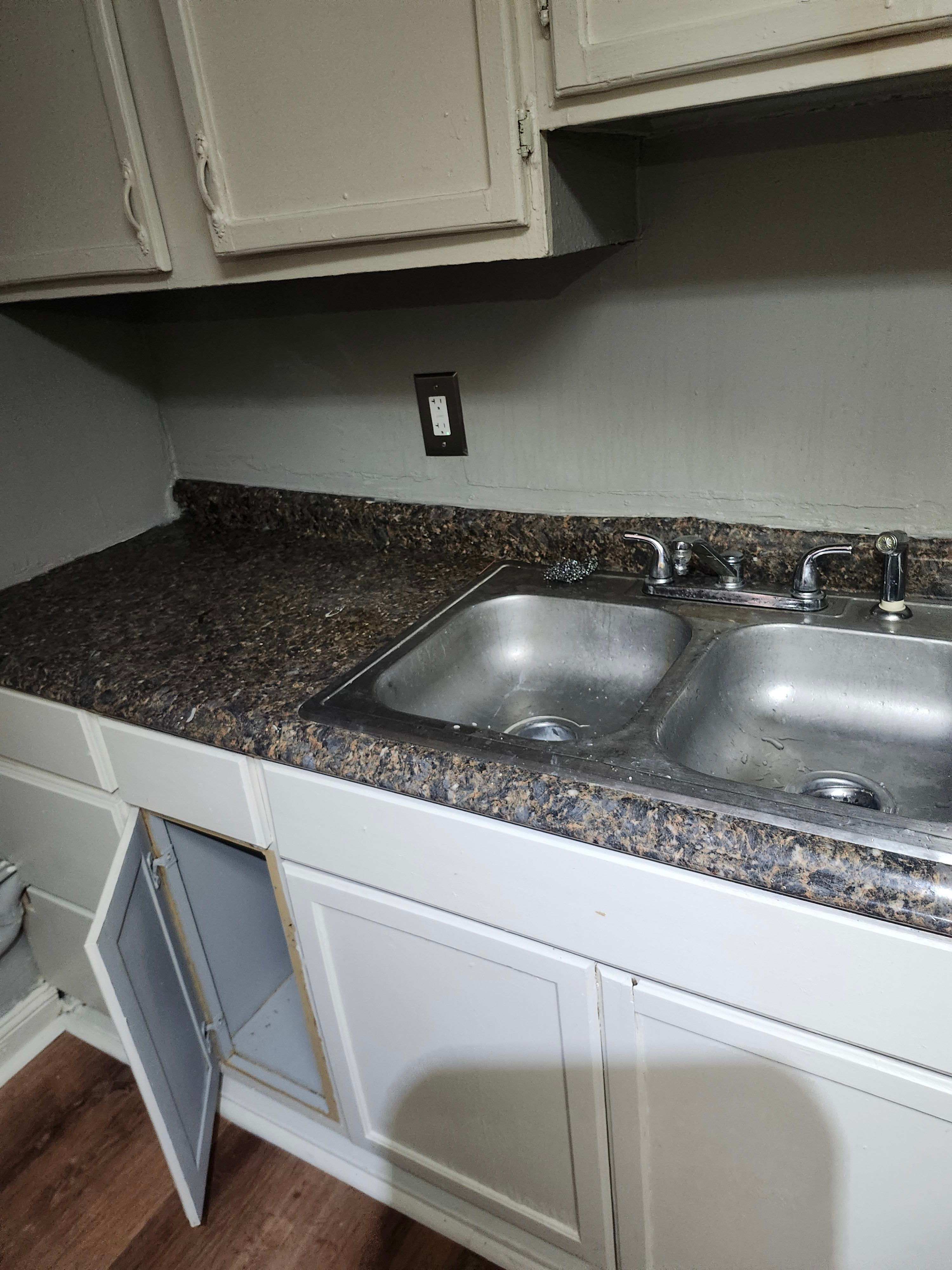 310 Sheridan Ave – photo 1