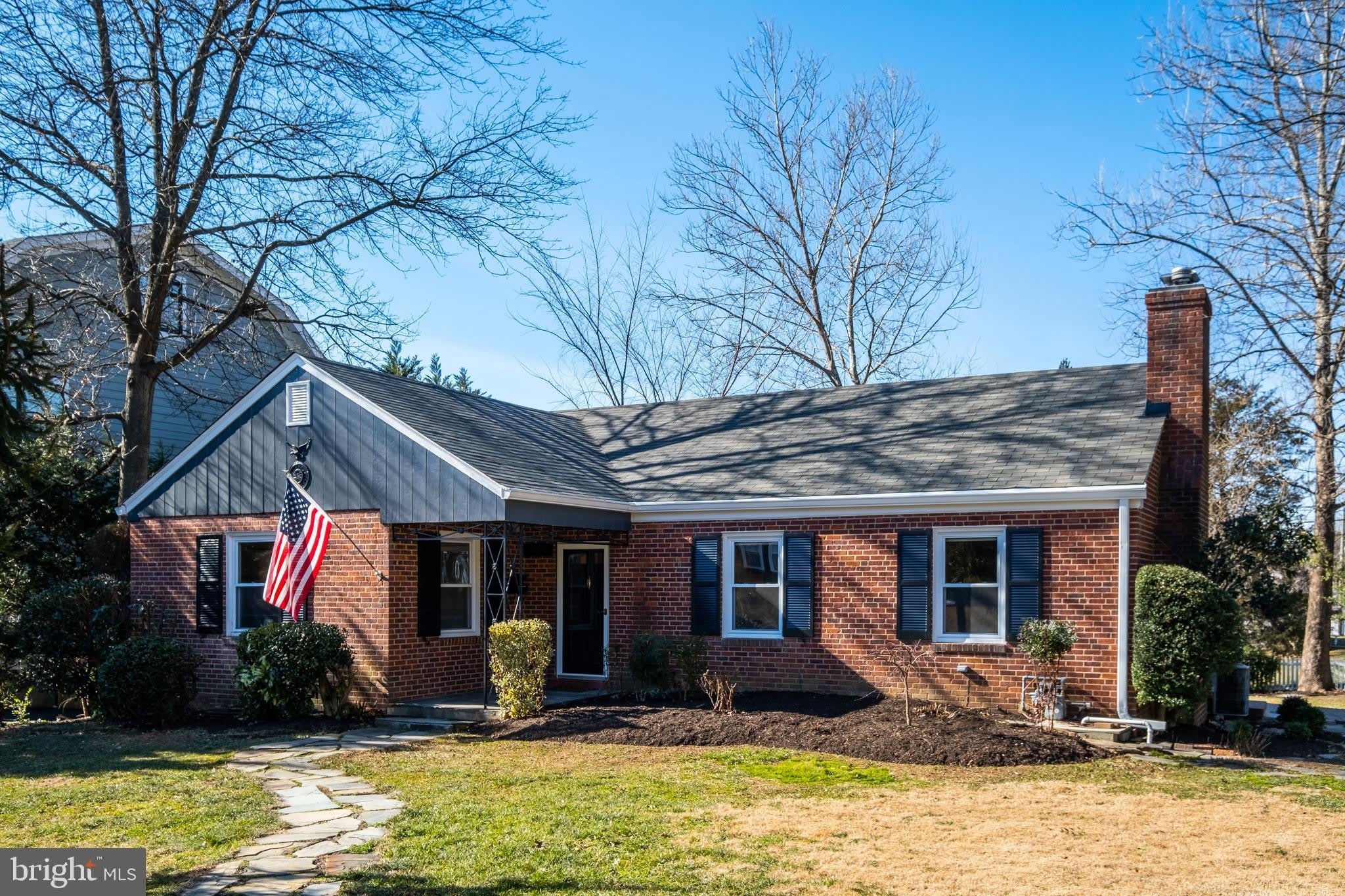 2900 Linden Lane – photo 1 of 92