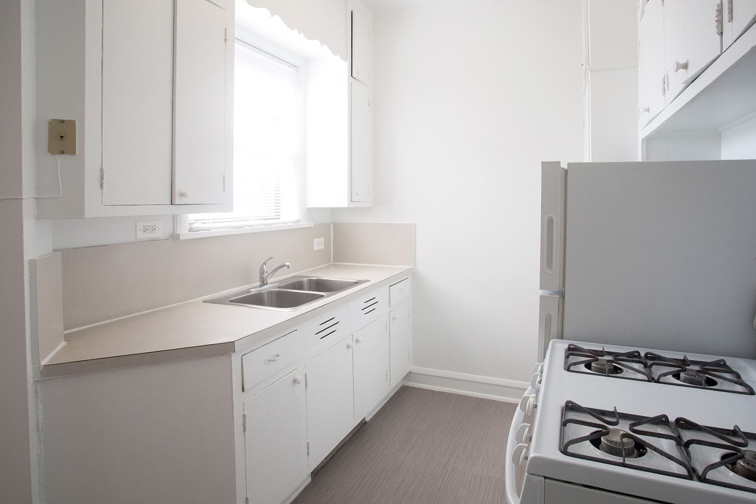 5325 S. Hyde Park Boulevard – photo 1