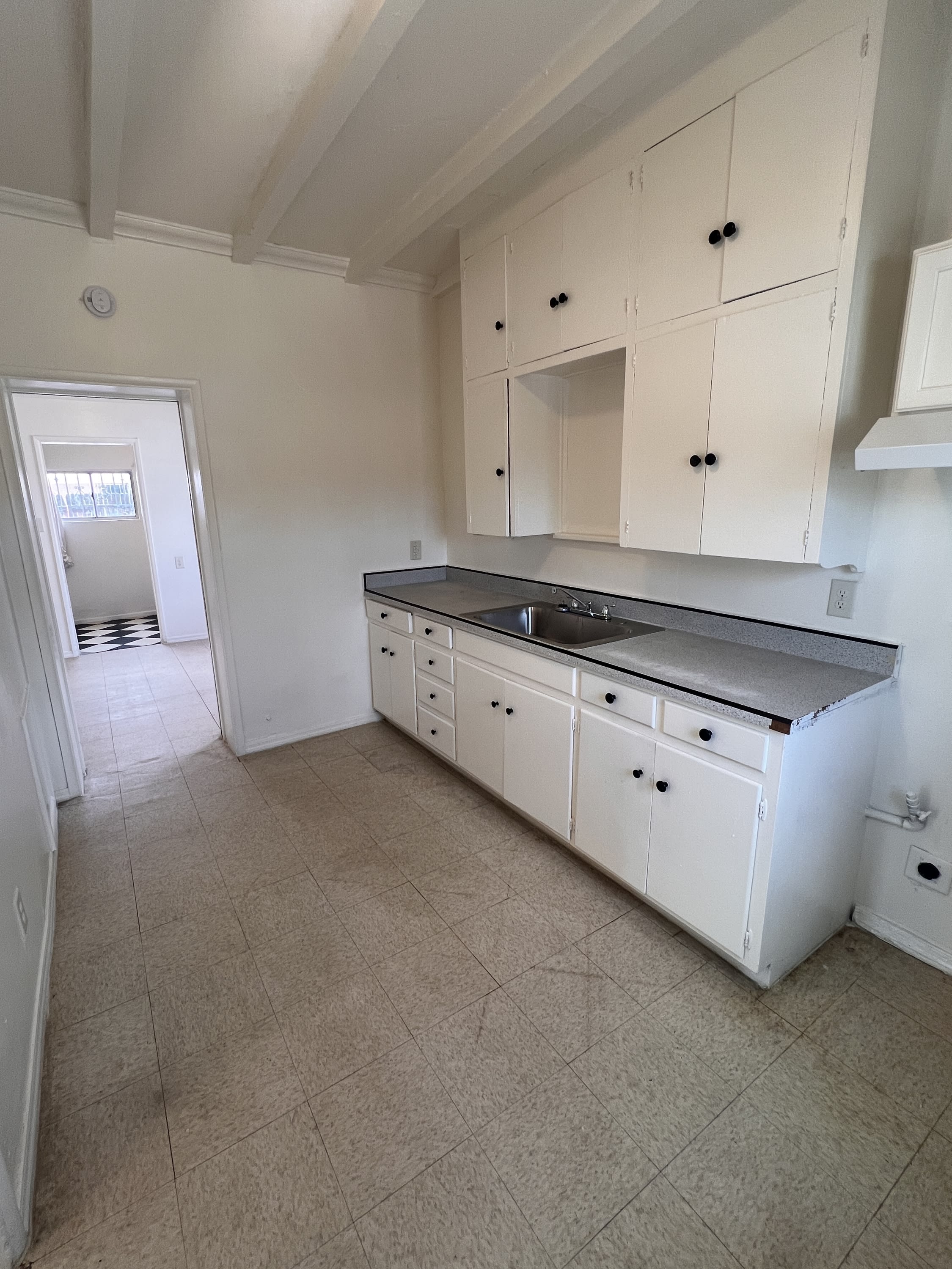 132 W Lincoln Street – photo 1