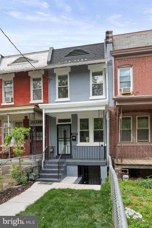 1209 Shepherd Street Nw – photo 1