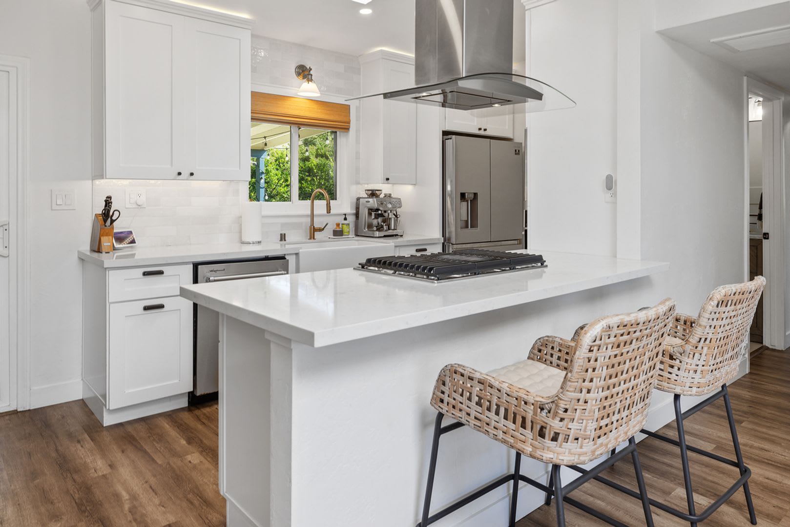 Welcome To 435 Cherry Ave A Stunning Coastal Retreat On Imperial Beach S Most Coveted And Rarely Available Street – photo 1