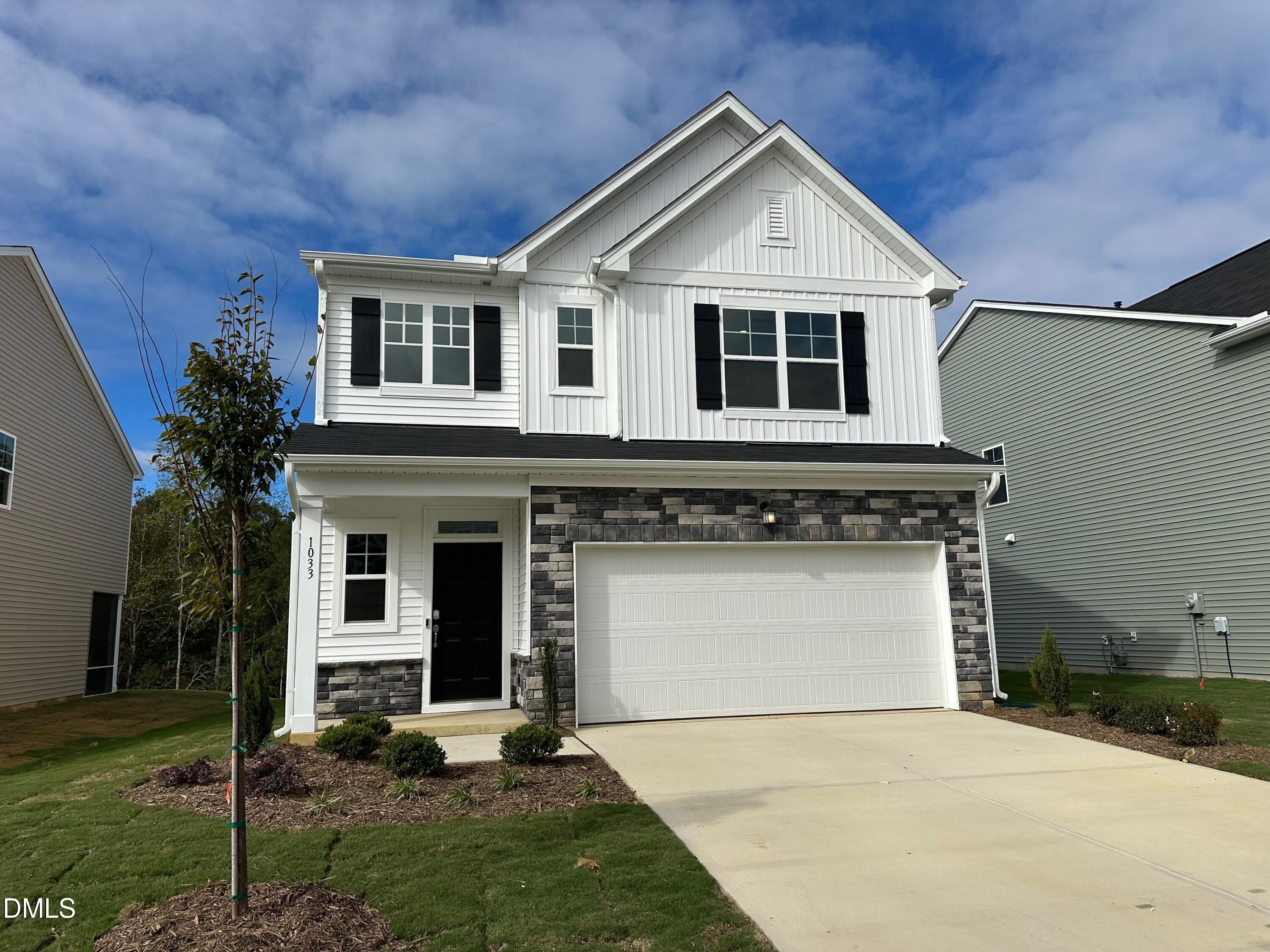 1033 Red Finch Way – photo 1 of 24