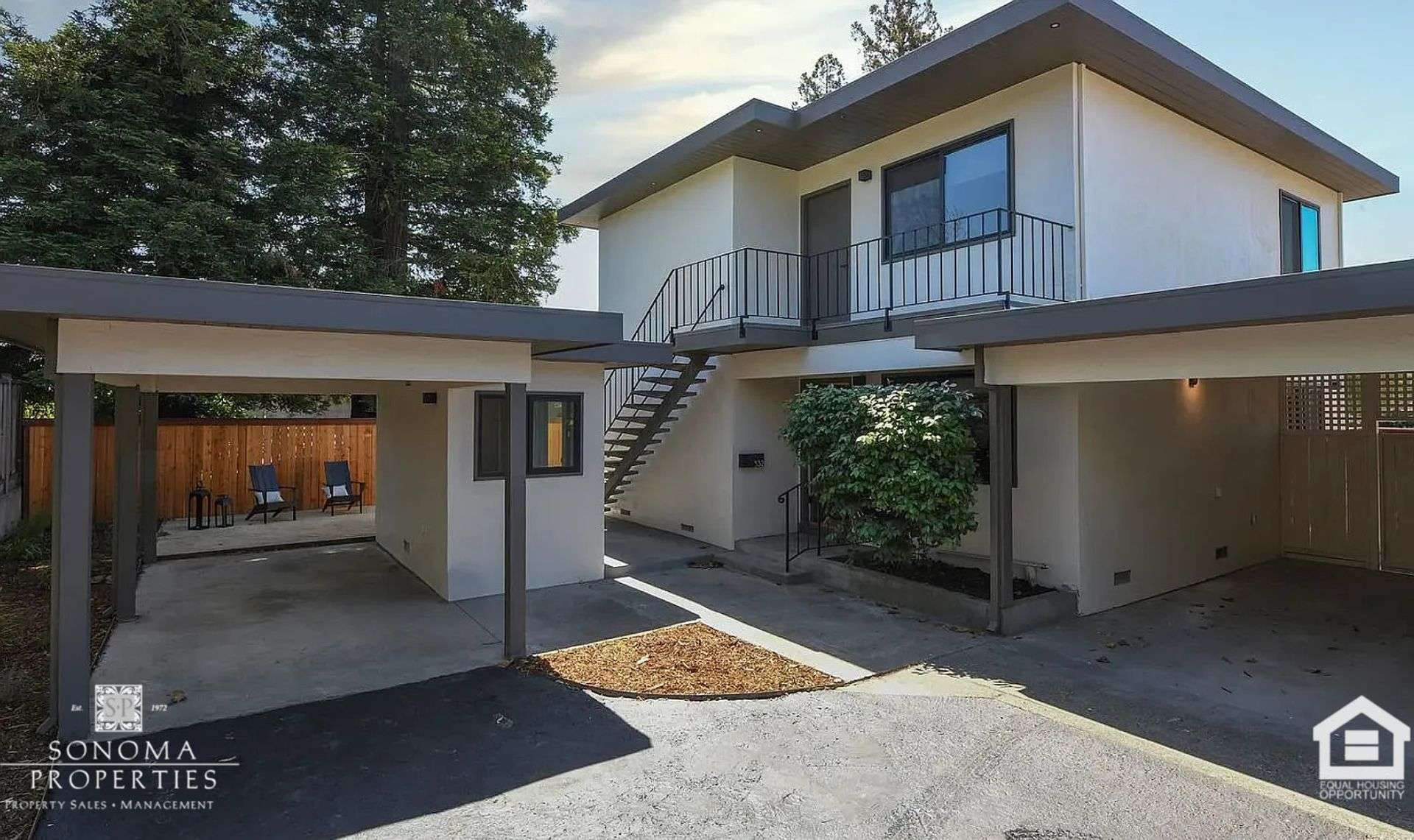 Modern Downstairs 2-Bedroom Unit Minutes from Sonoma Plaza – photo 1 of 16