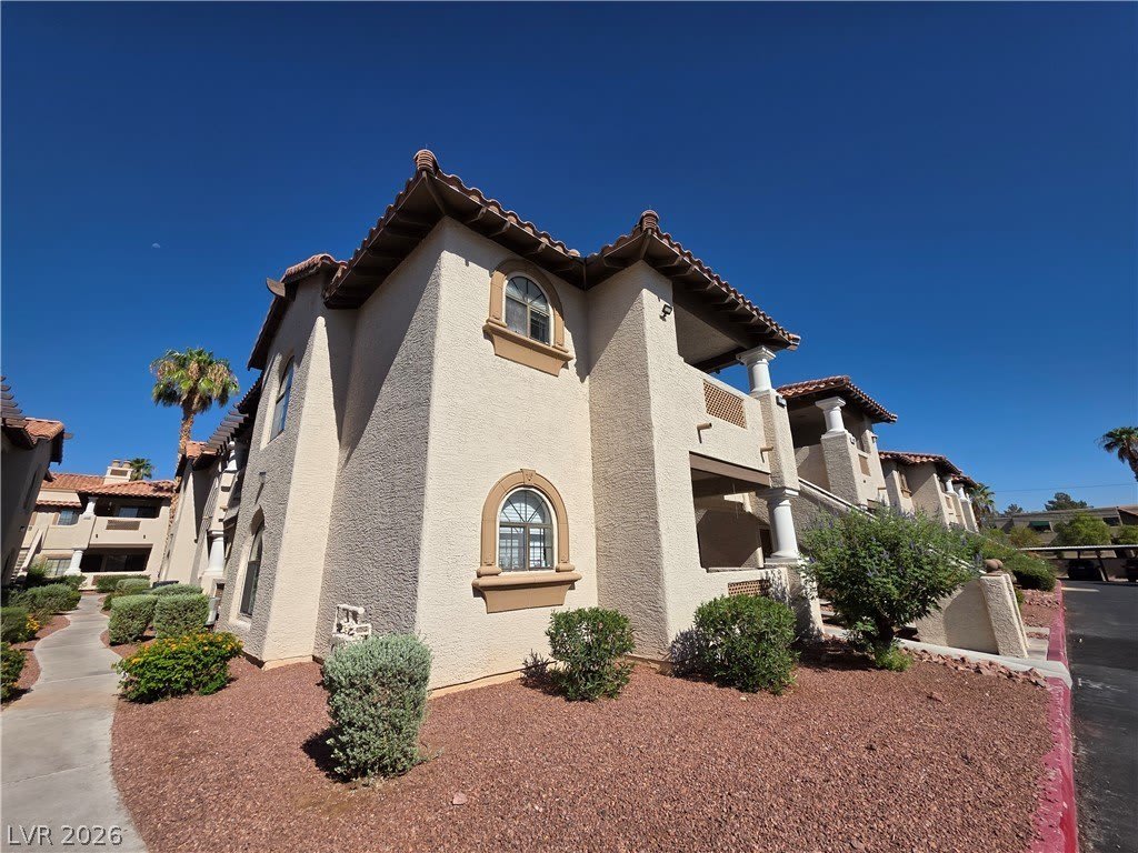 1407 Santa Margarita Street – photo 1