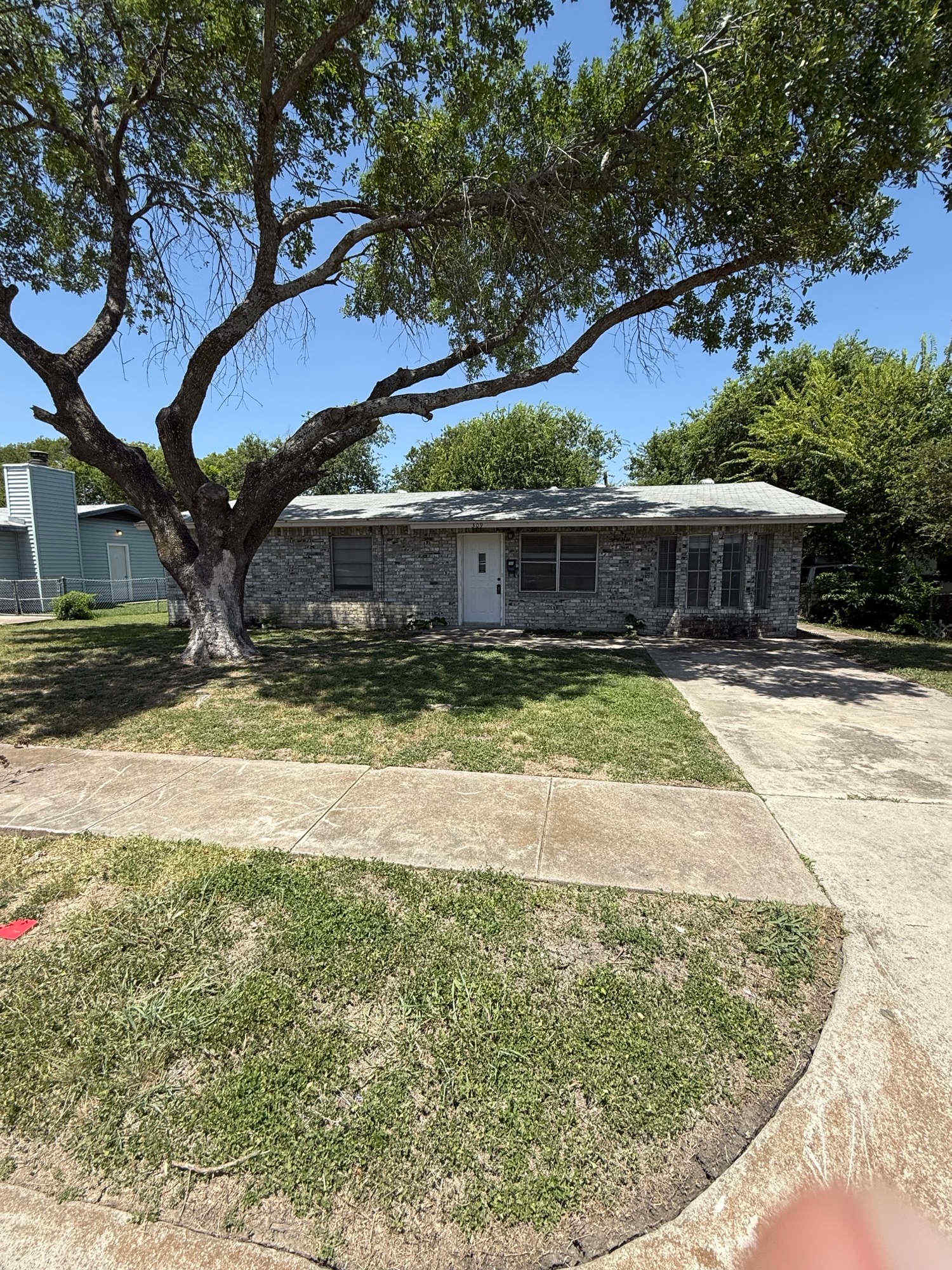 309 Currie Avenue – photo 1