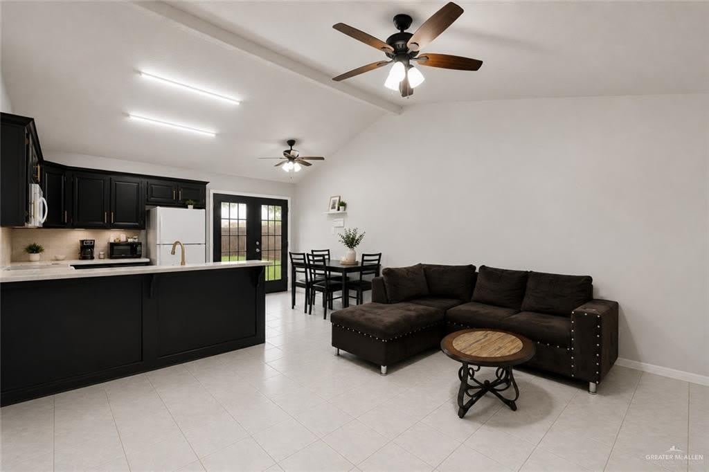 300 N Coyote Boulevard – photo 1 of 12