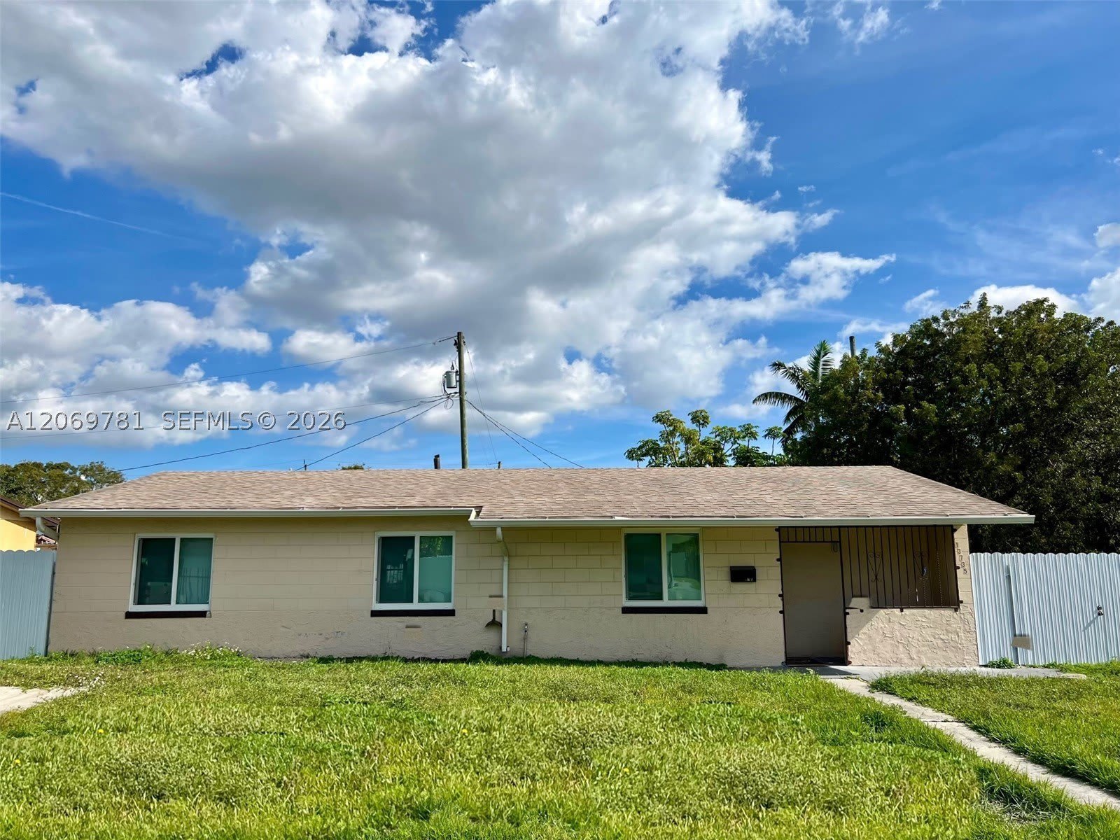 13735 Nw 23Rd Ave – photo 1