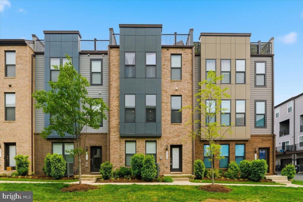 2315 Liberty Loop – photo 1 of 50