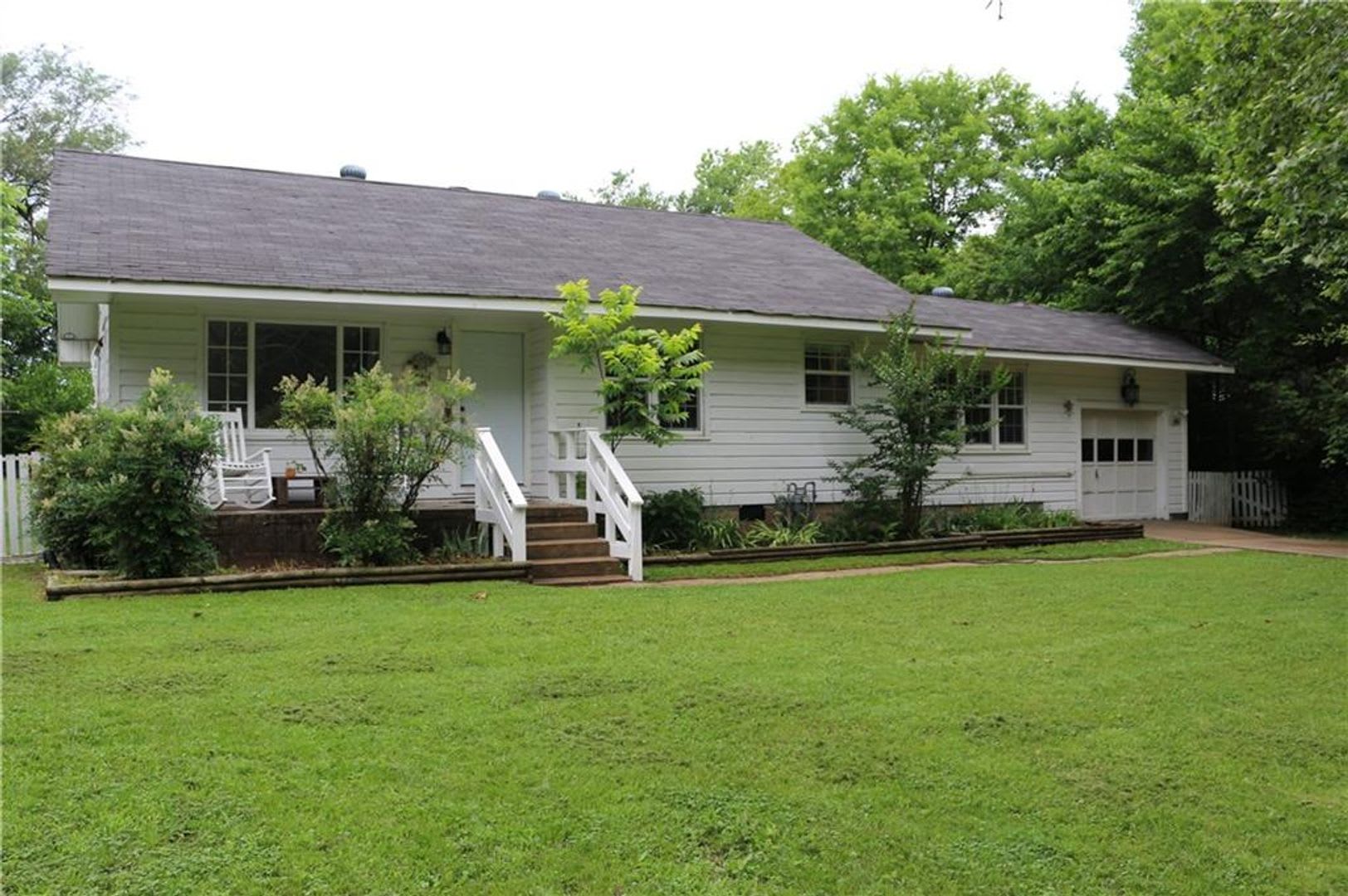 1843 N Janice Ave – photo 1