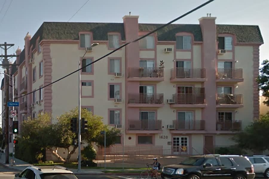 1620 Venice Blvd. – photo 1