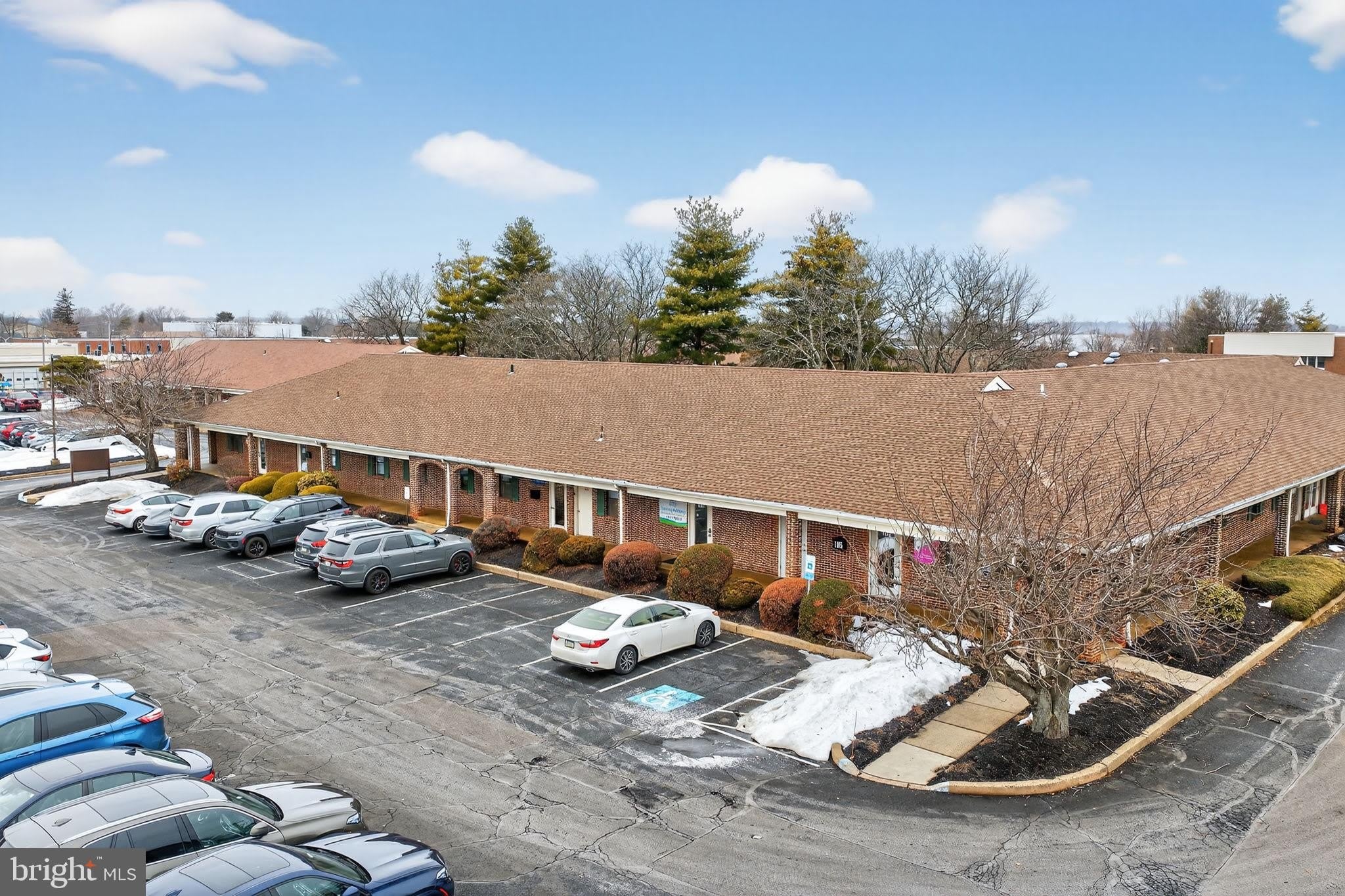 600 LOUIS Drive – photo 1