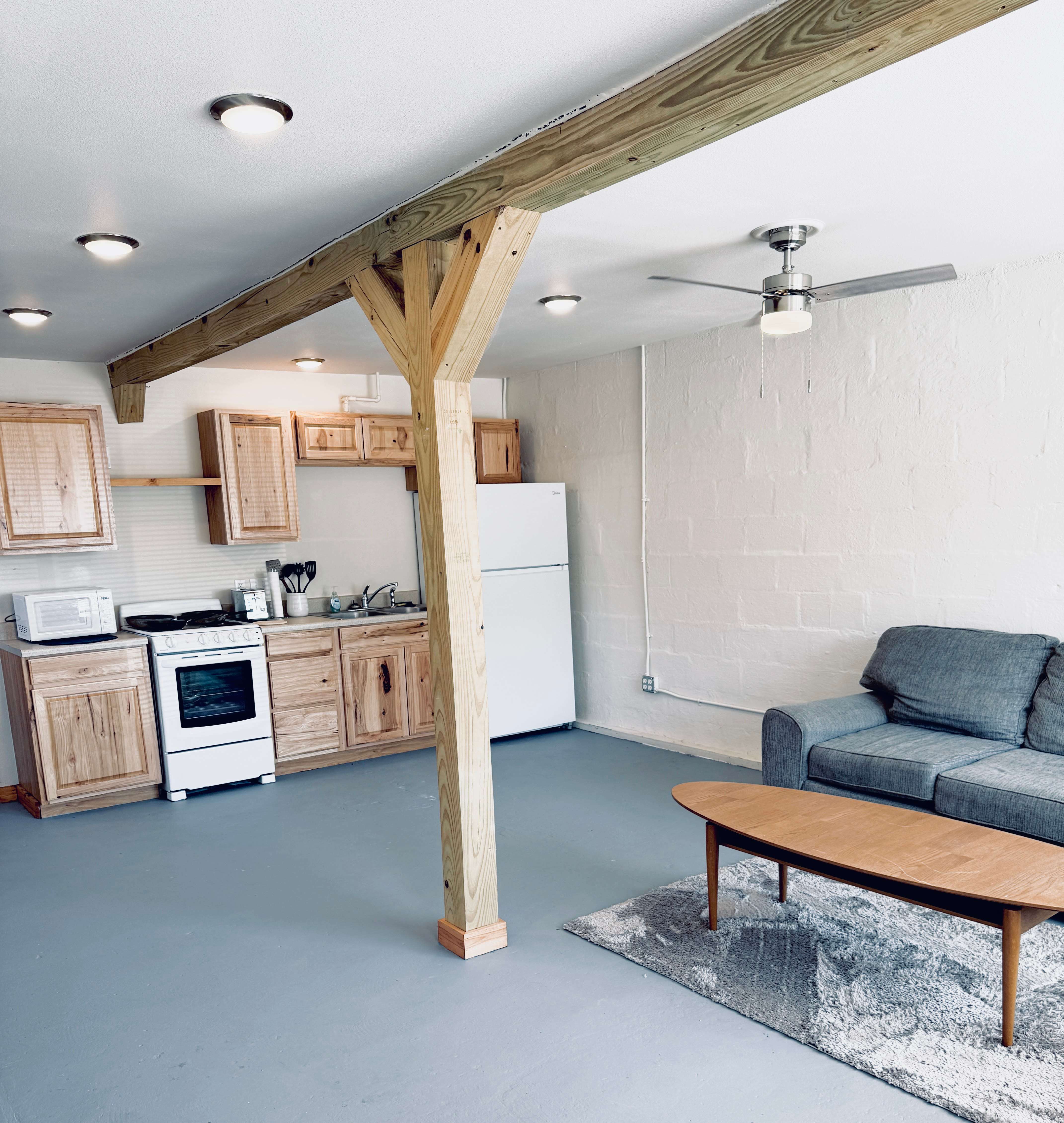 102 W Morgan St – photo 1 of 6