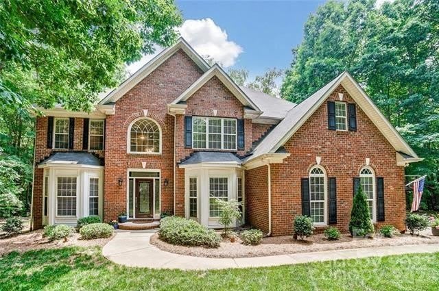 6025 Oakridge Court – photo 1 of 43