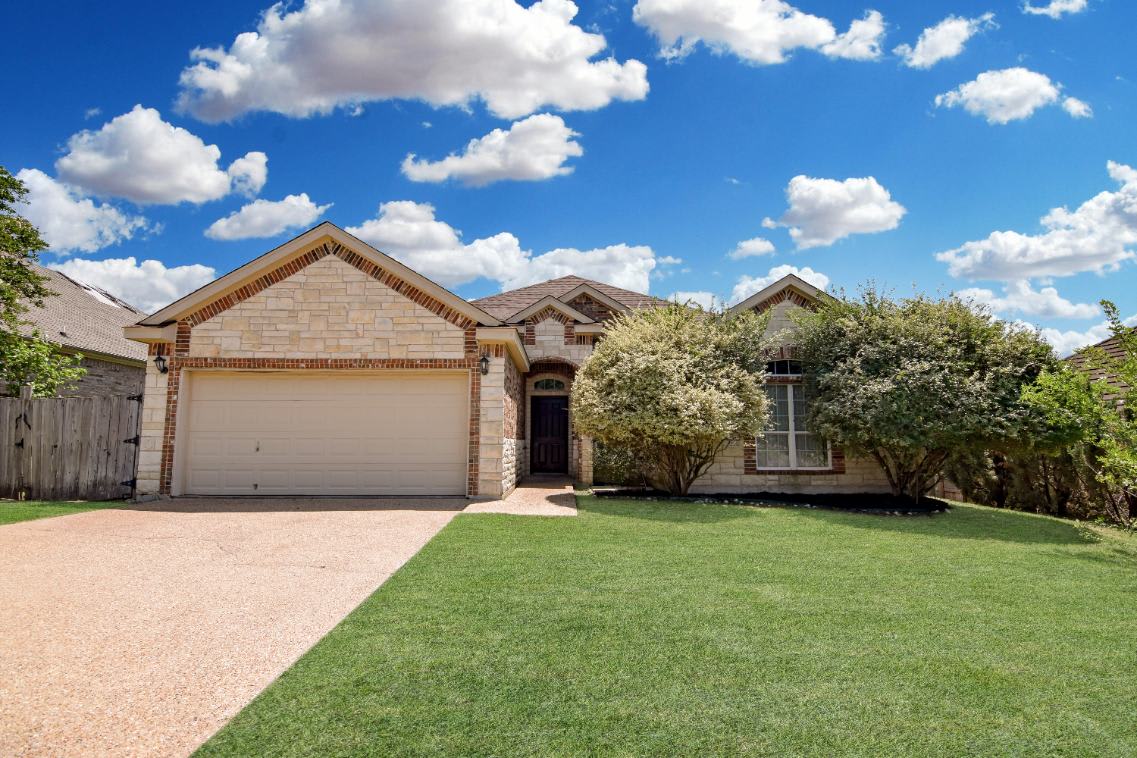1013 Canyon Ridge Dr – photo 1