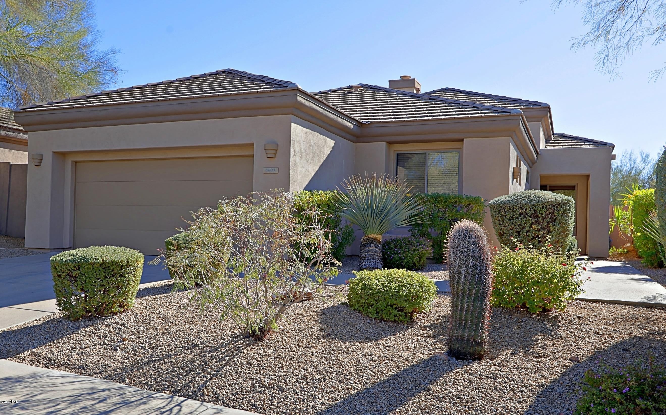 6803 E EAGLE FEATHER Road – photo 1