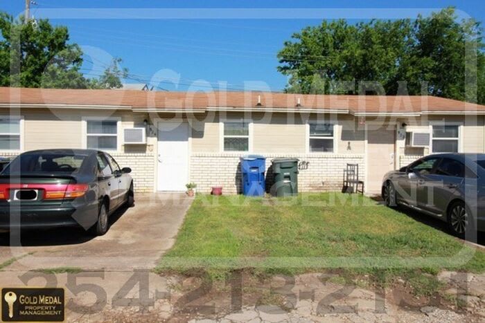 924 J R Court